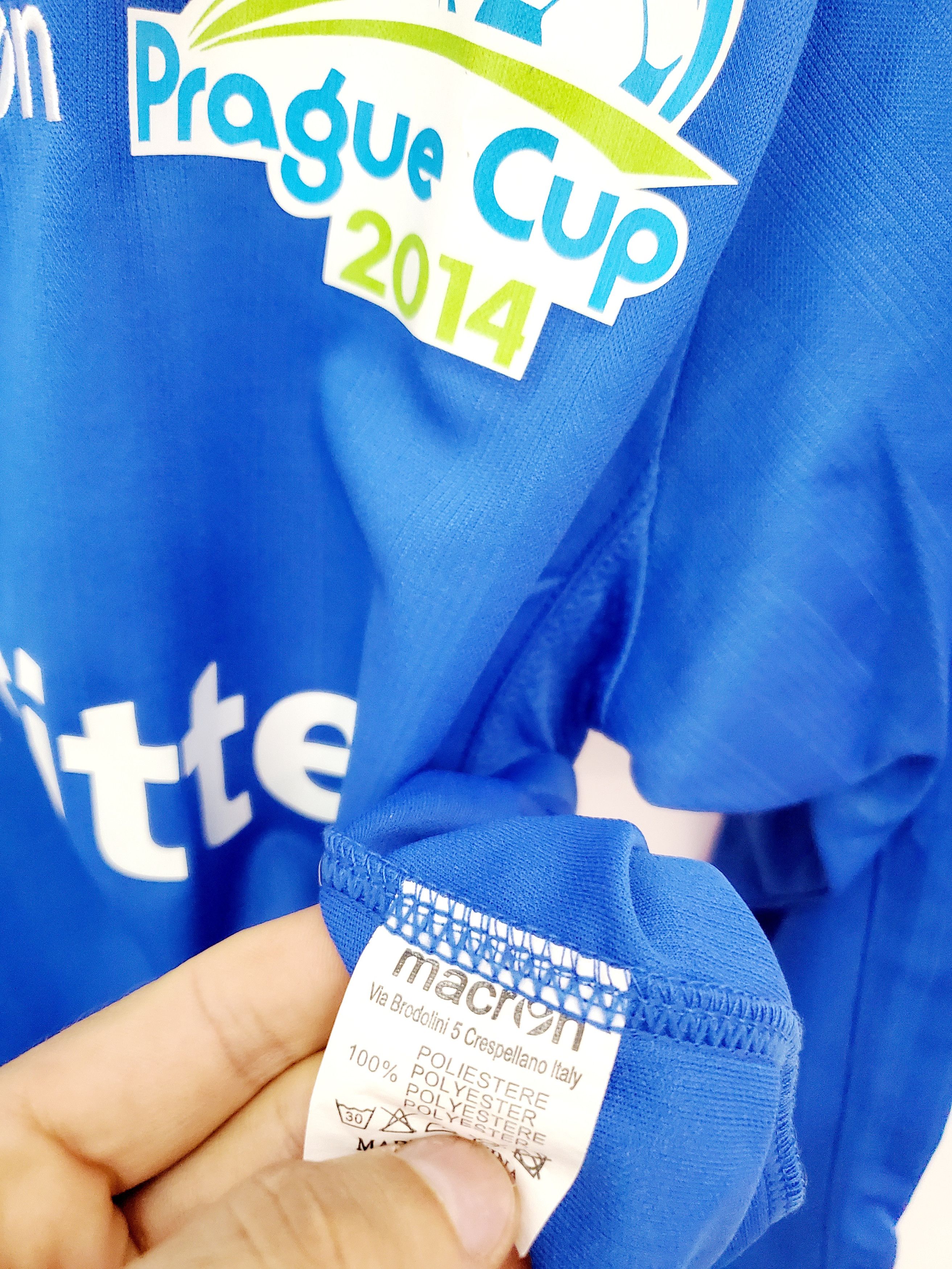 Macron Italia Longsleeve Prague Cup Soccer Jersey new condition M Size US M / EU 48-50 / 2 - 5 Thumbnail