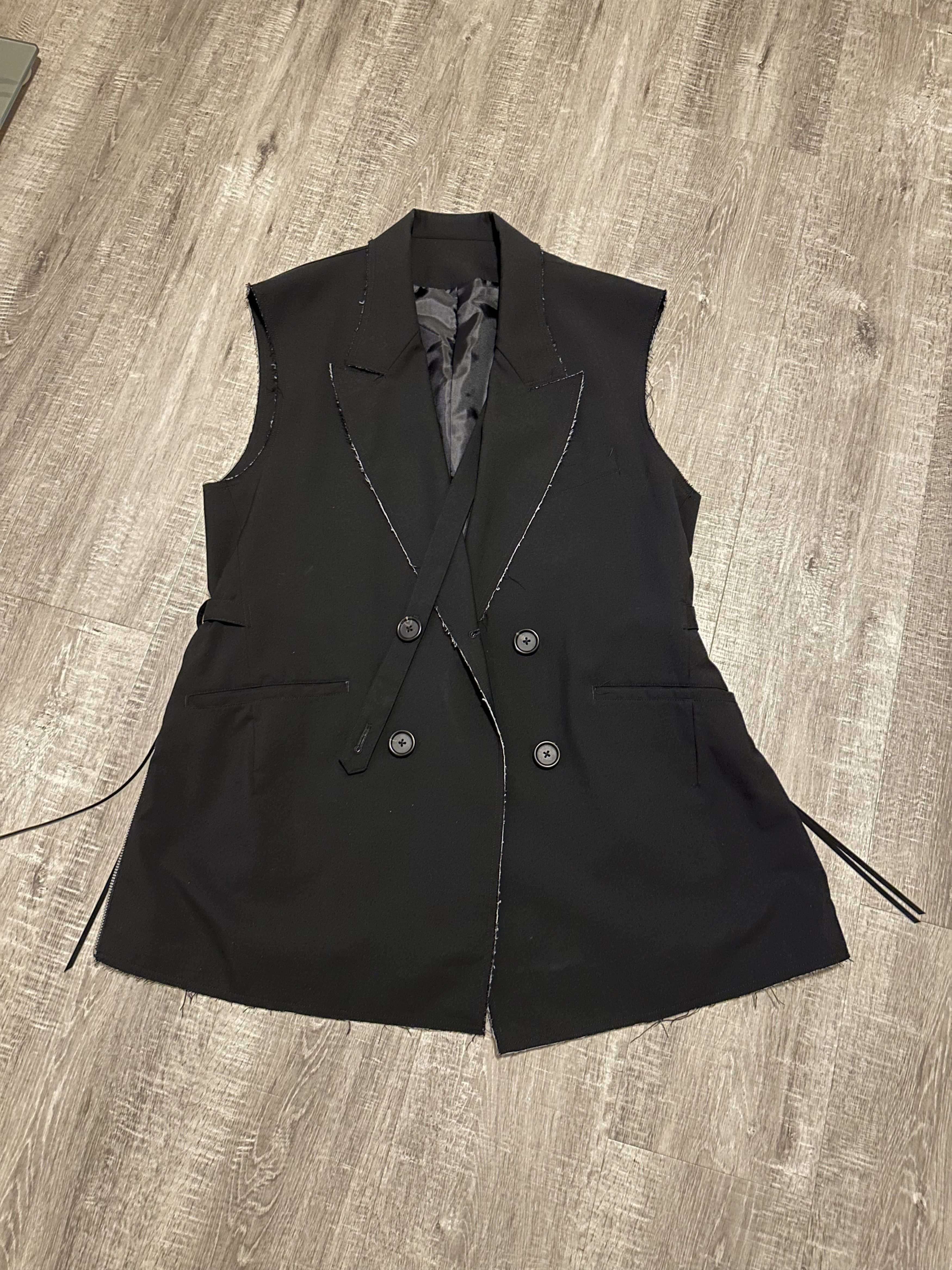 Yohji Yamamoto S'YTE is designed by yohji yamamoto atelier team Size US L / EU 52-54 / 3 - 3 Thumbnail