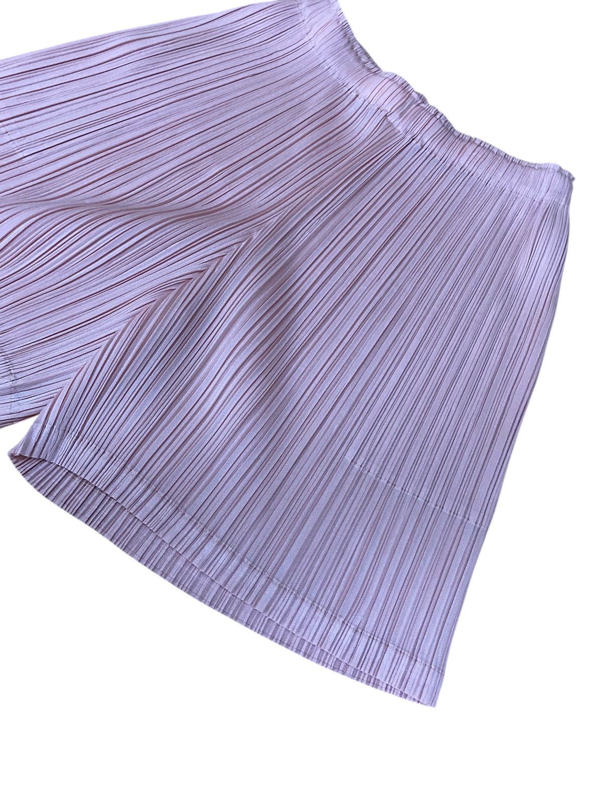 Pleats Please Issey Miyake Vintage pleats please issey miyake short pants Size 30" / US 8 / IT 44 - 4 Thumbnail