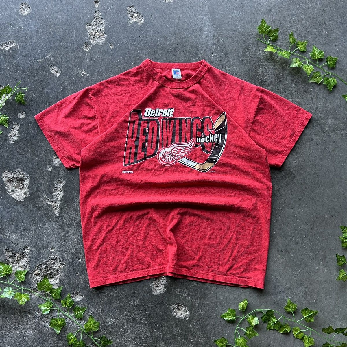 Red Wing Vintage Russell Athletics Redwings Tee Shirt Size US L / EU 52-54 / 3 - 1 Thumbnail