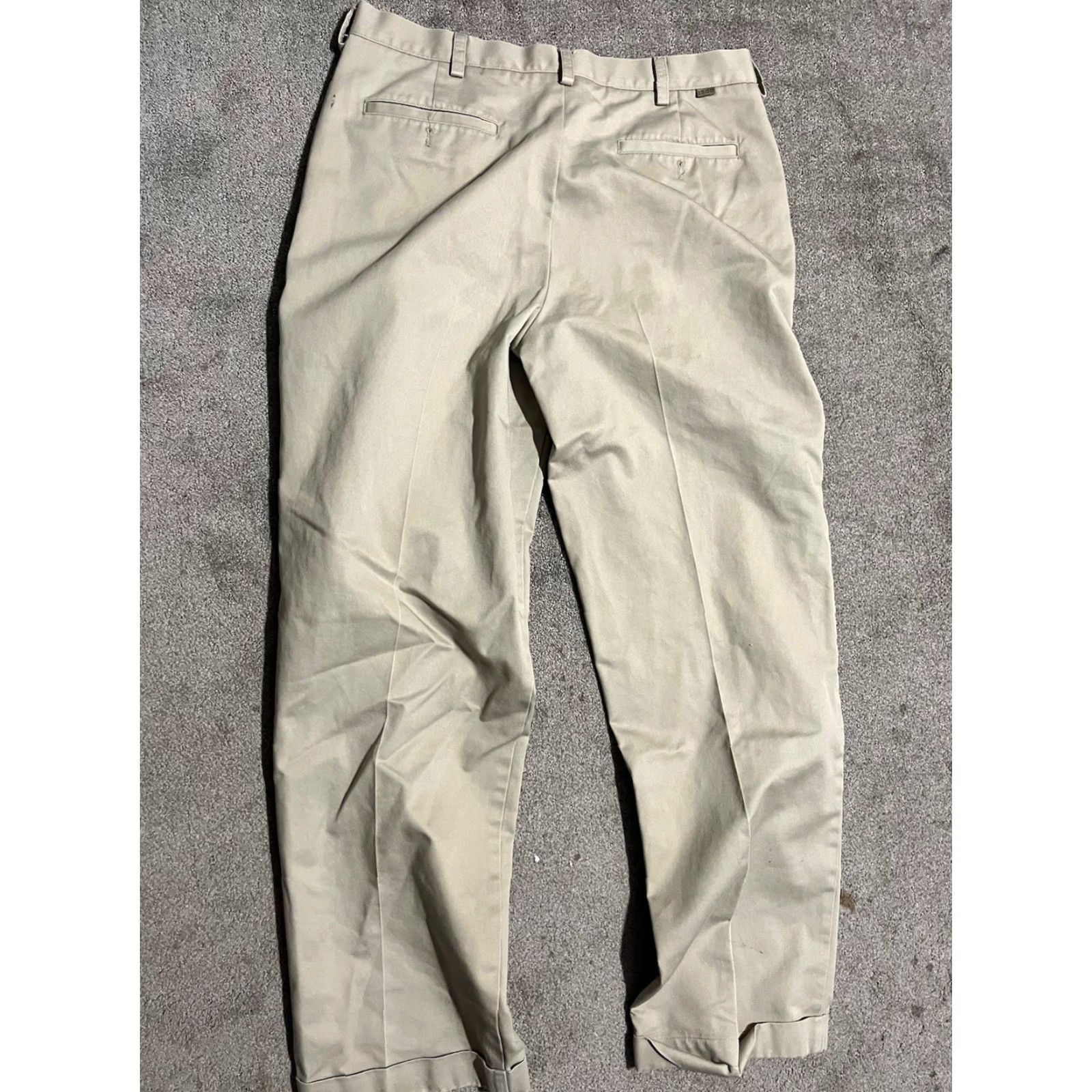Izod VINTAGE IZOD Pants Mens 36x30 Beige Khaki Classic Fit Pleated Chino Straight Logo Pockets Front Zip Size US 36 / EU 52 - 3 Thumbnail