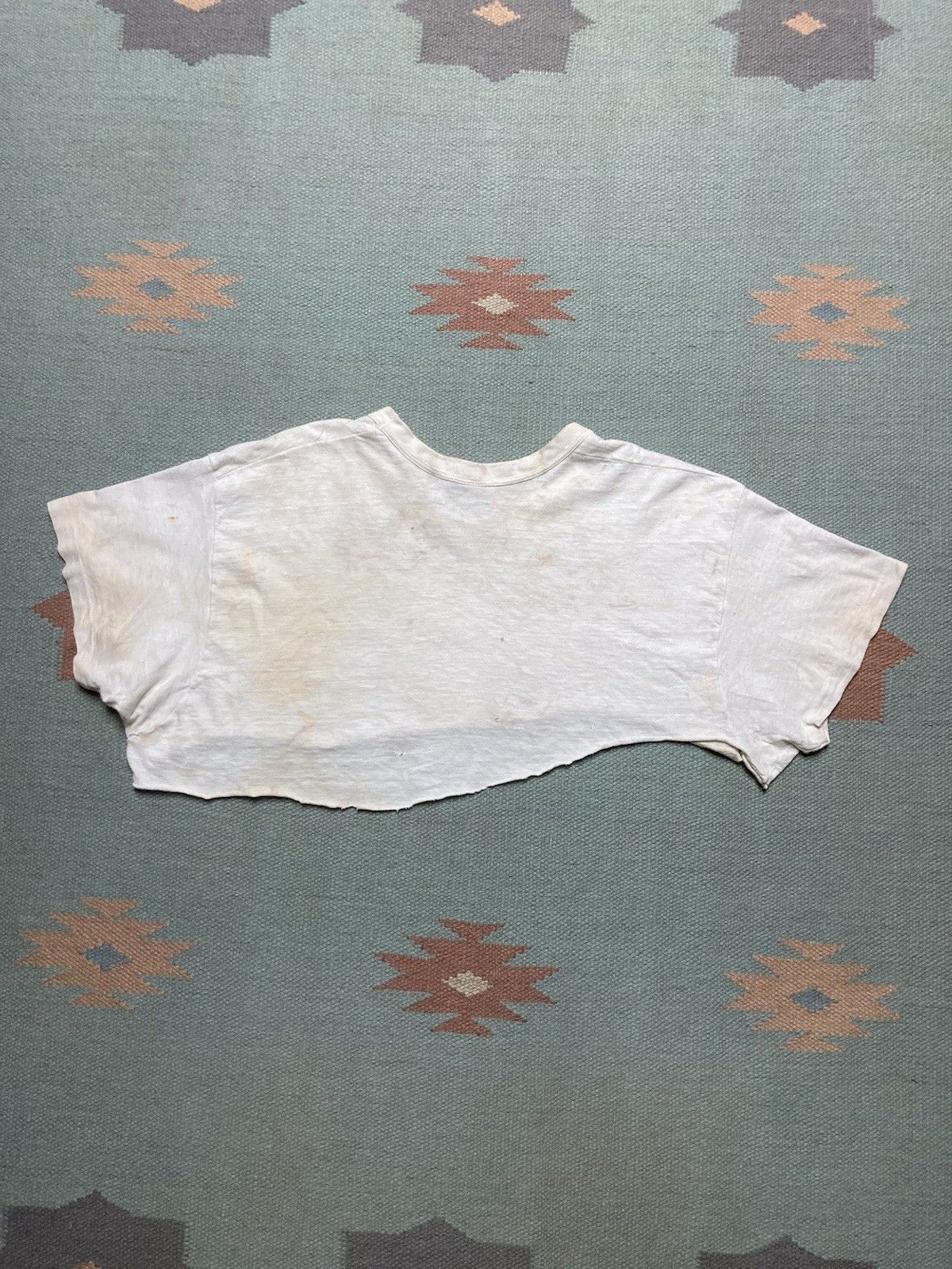 Vintage 60s blank white t shirt Hanes cropped tummy tee distress XL Size US XL / EU 56 / 4 - 8 Thumbnail