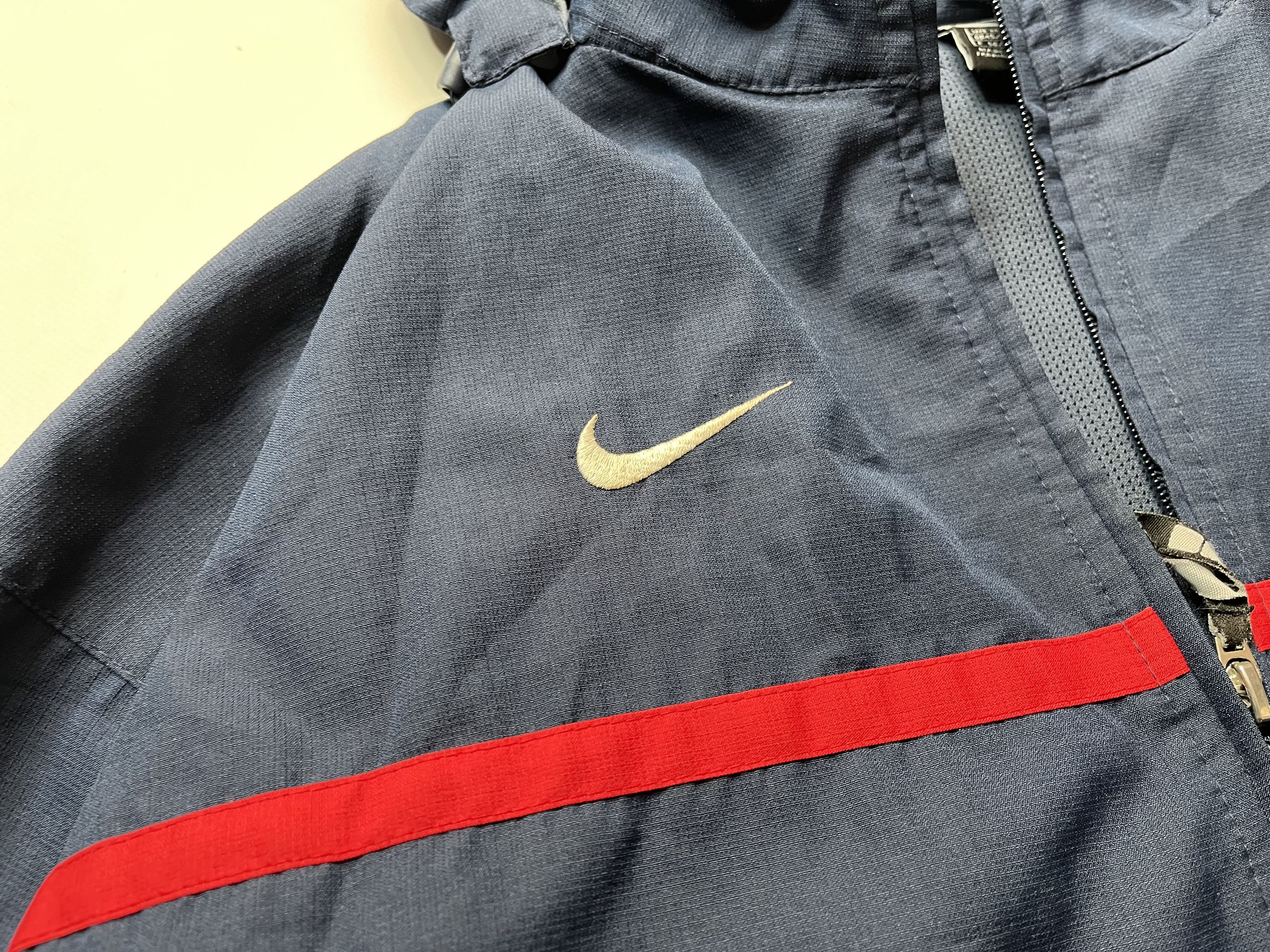 Nike Vintage Nike Manchester United Jacket Size US XL / EU 56 / 4 - 10 Thumbnail
