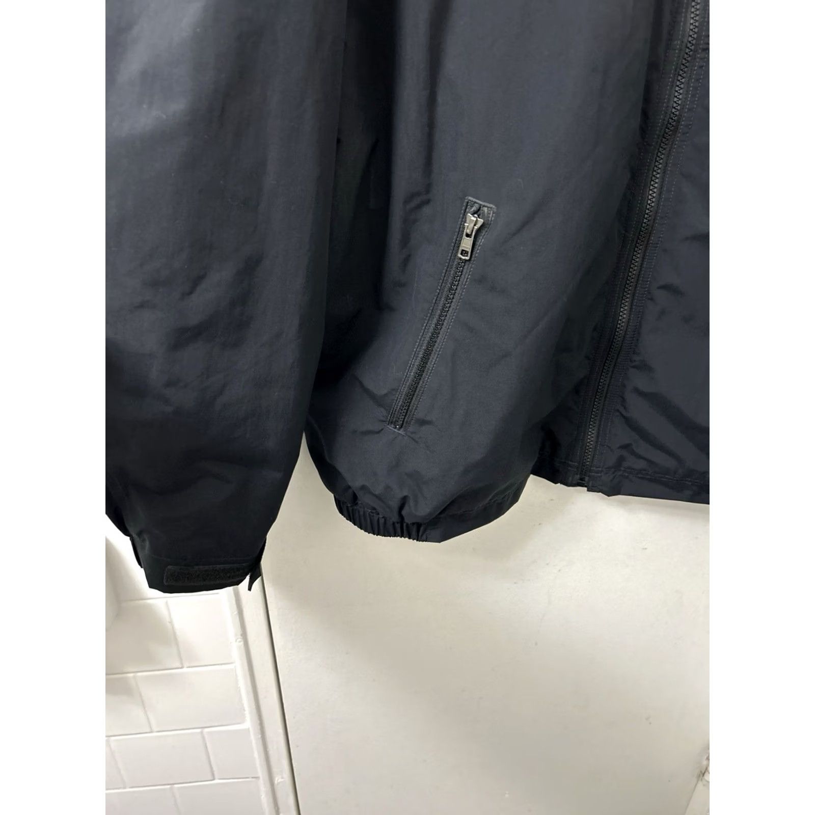 Vintage LL Bean Warm-Up Jacket Mens XL Black Fleece Lined Nylon Full Zip Windbreaker L/S Size US XL / EU 56 / 4 - 5 Thumbnail