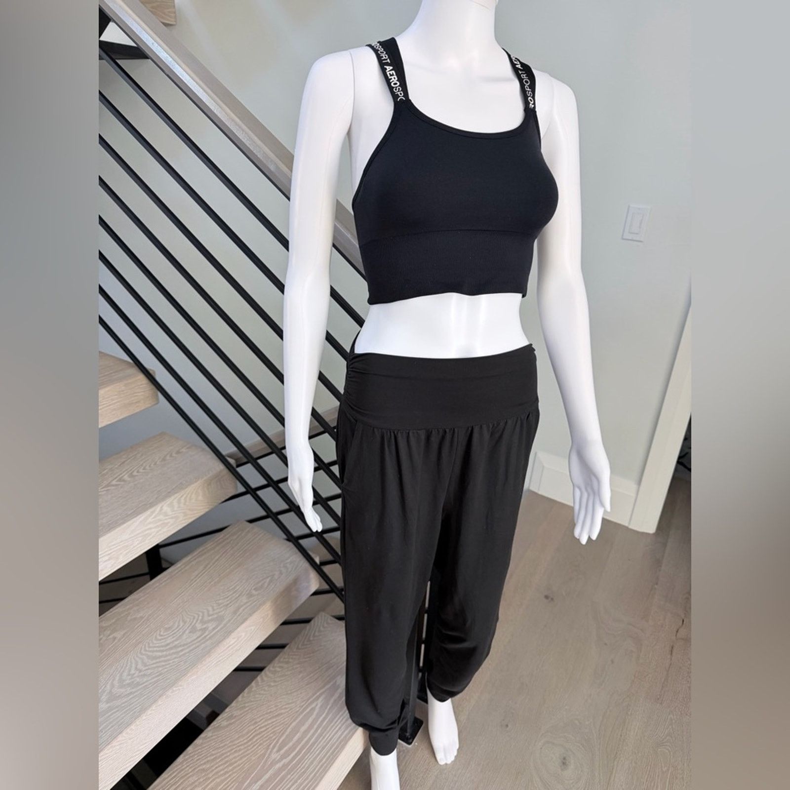 Other New Loungewear Black Sports Bra and Joggers Set size S Size S / US 4 / IT 40 - 2 Thumbnail