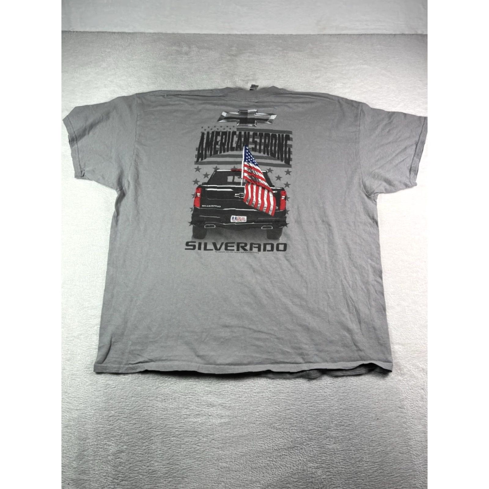 Gildan Gildan Men's T-Shirt Chevy American Strong 2XL Gray Cotton Graphic Tee Cars 90s? Size US XXL / EU 58 / 5 - 2 Thumbnail