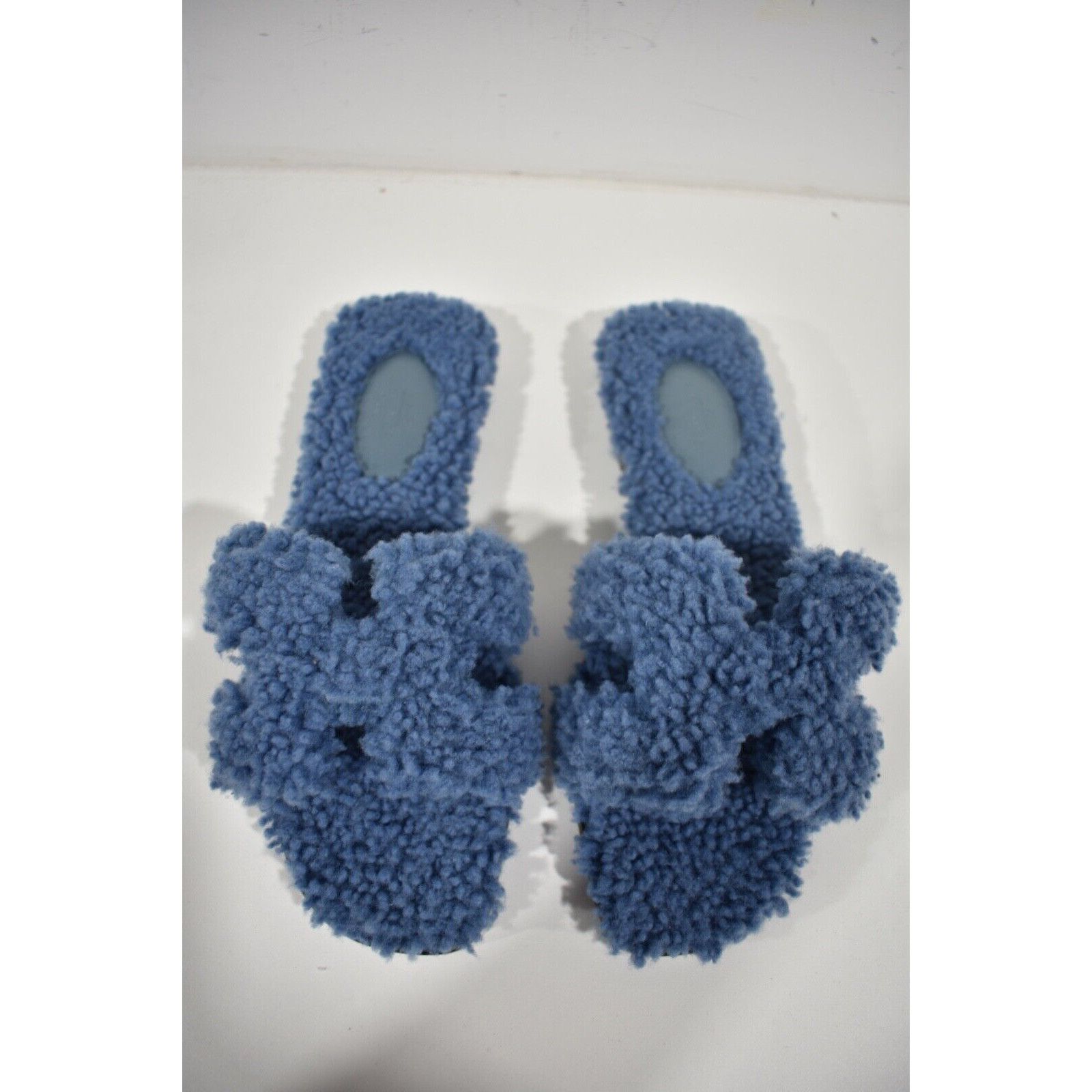 Hermes Hermes Oran Teddy Shearling Fur Blue Logo Slide Sandal Size US 8.5 / IT 38.5 - 7 Thumbnail