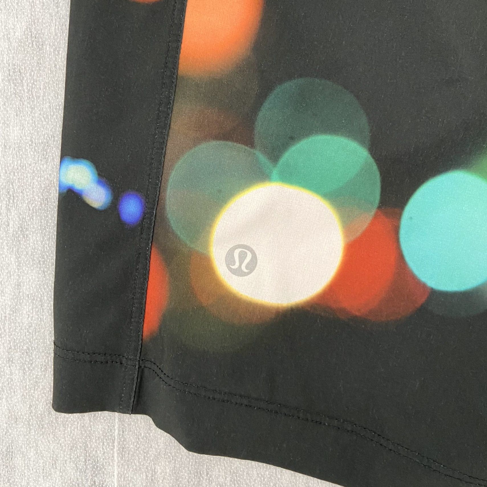 Lululemon VINTAGE Lululemon Shorts Mens Medium Activewear 8.5in Black Gym Cross Training Size US 31 - 6 Thumbnail
