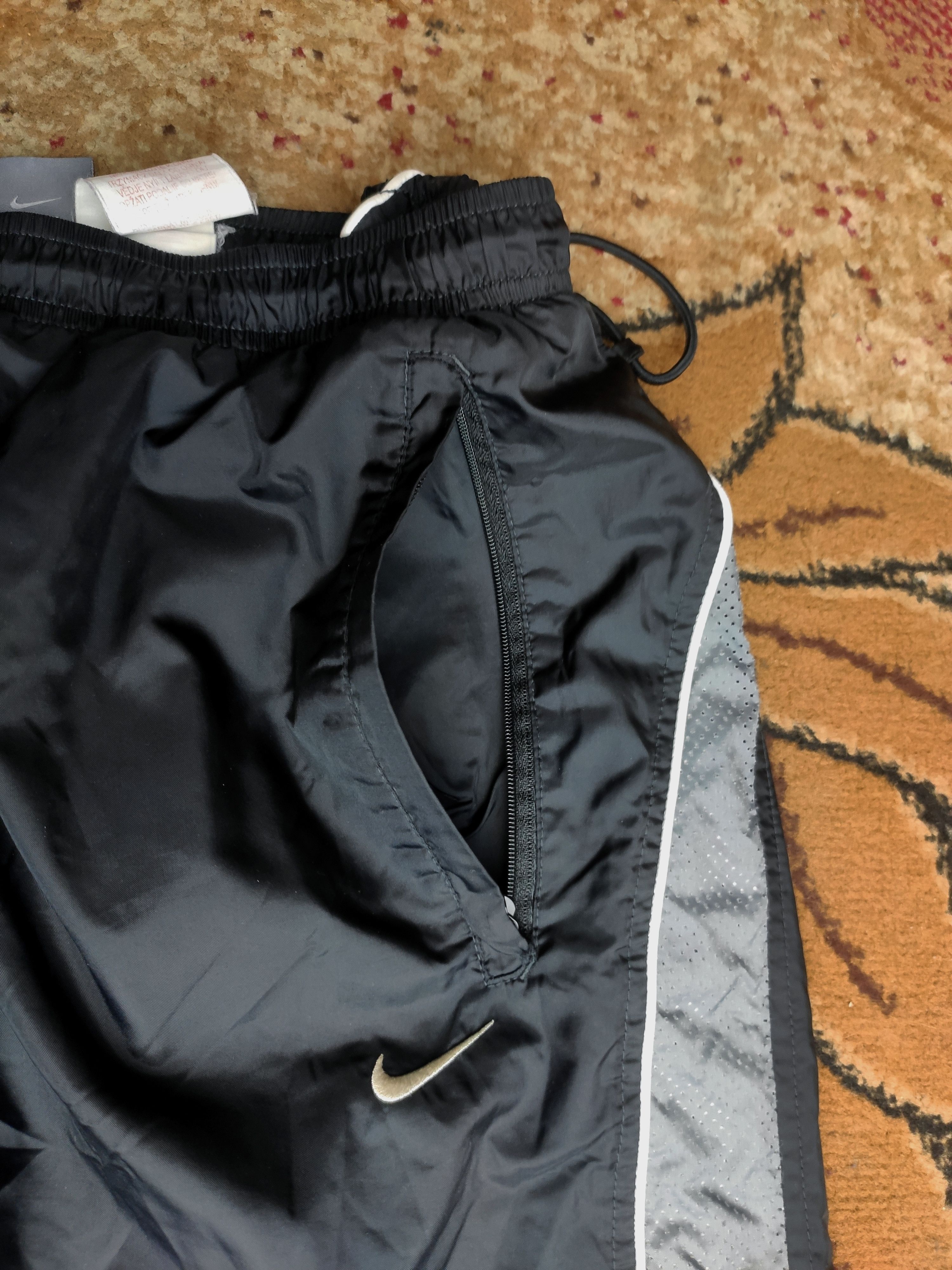 Nike × Vintage Nike vintage trackpants sweatpants 00s flared parachute L/XL Size US 34 / EU 50 - 4 Thumbnail