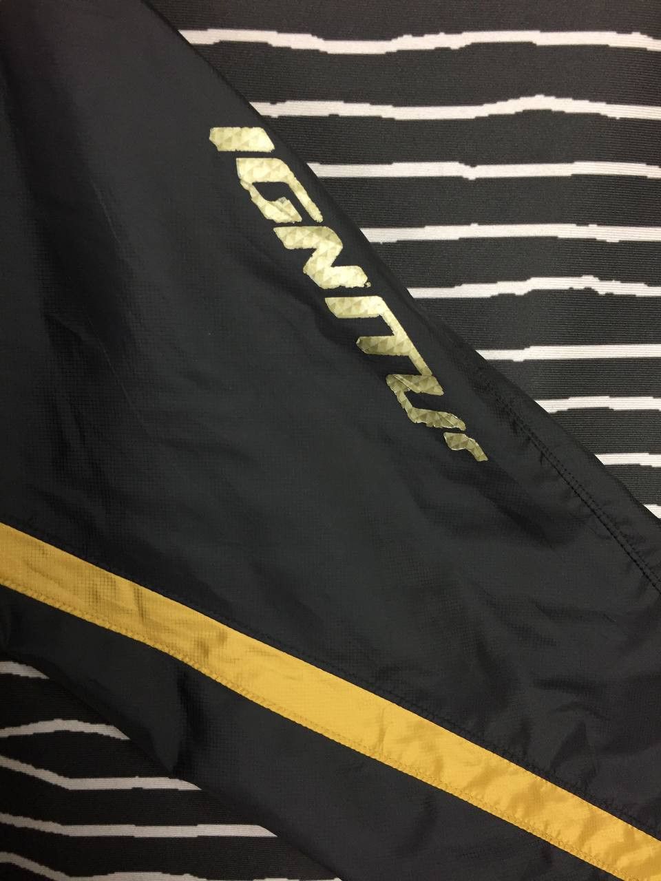Mizuno Vtg Mizuno Ignitus Pullover Windbreaker Training Jersey Size US L / EU 52-54 / 3 - 5 Thumbnail
