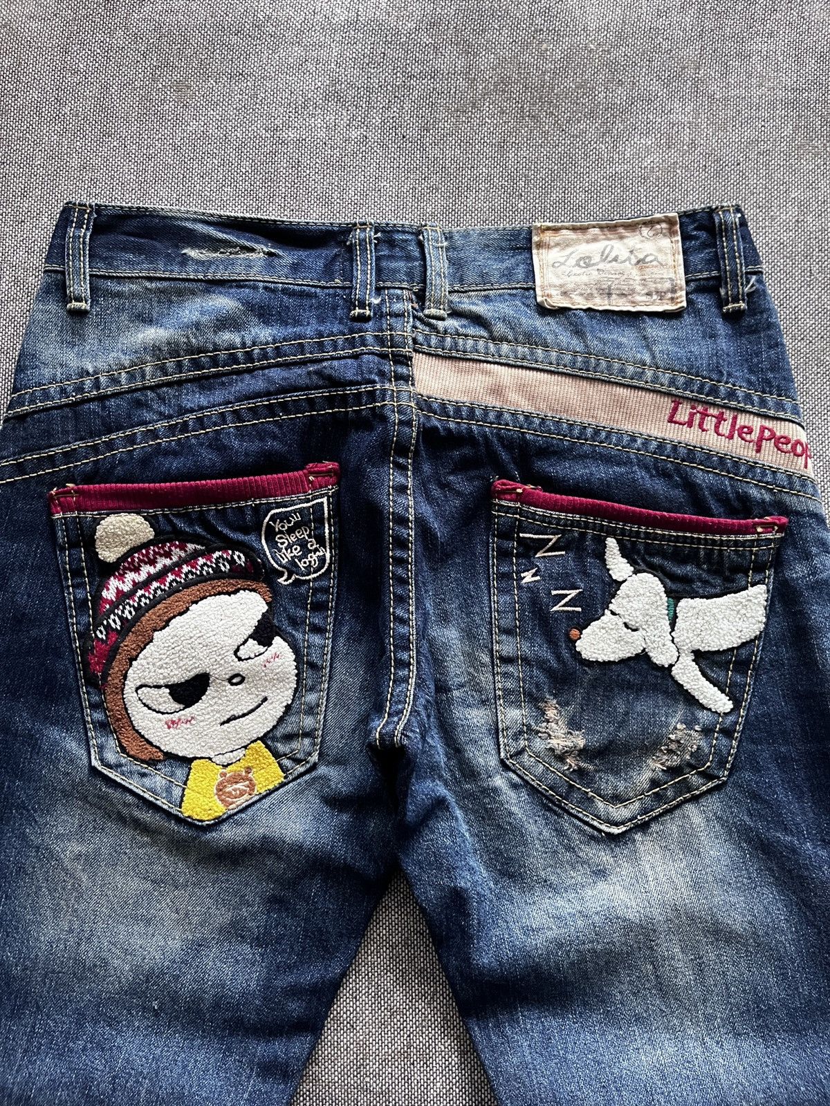 Japanese Brand yoshitomo Nara Lolita Faded Jeans Size US 31 - 3 Thumbnail