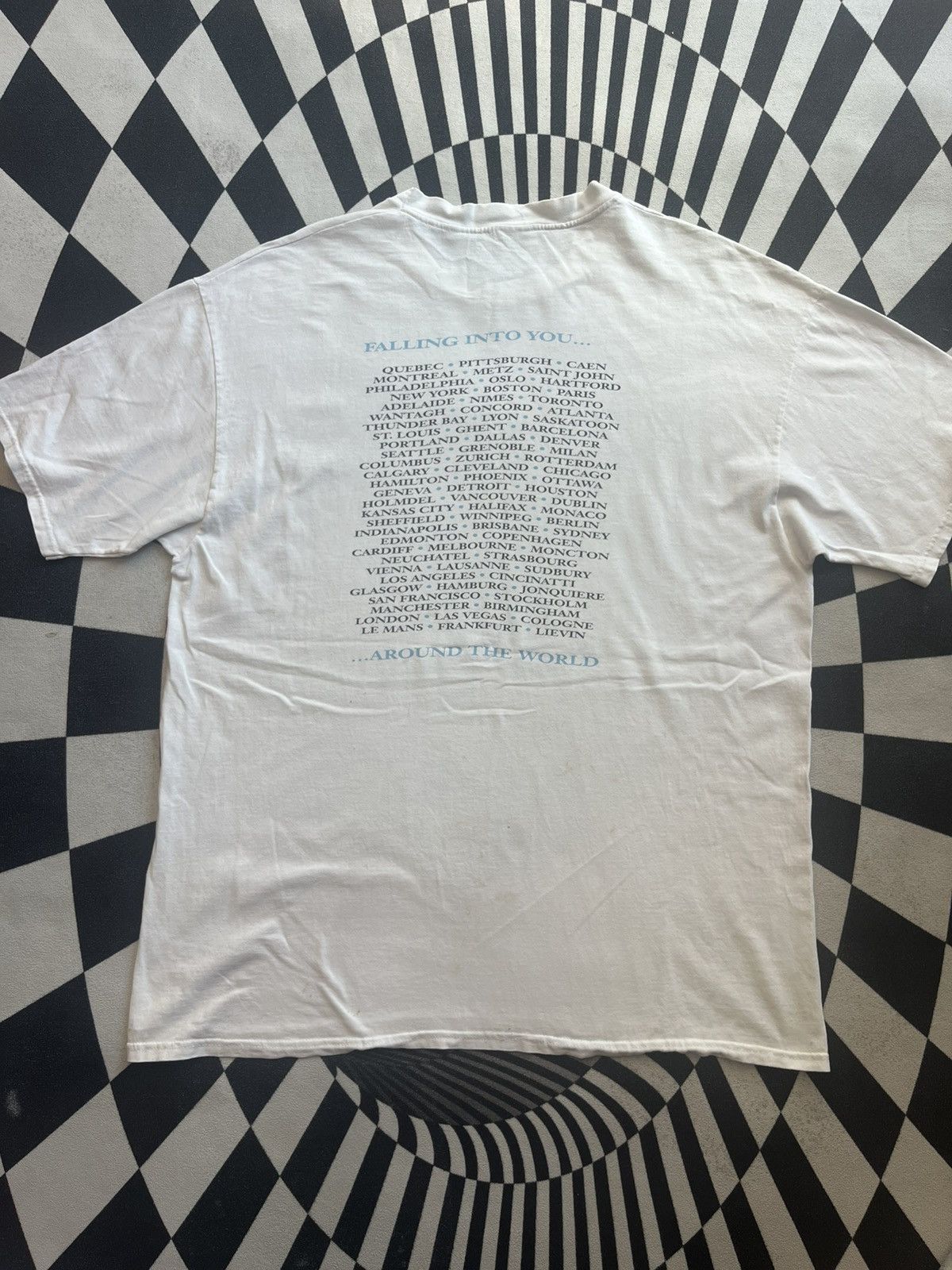 Band Tees Vintage Celine Dion Falling into You Around The World 1996’s Size US XXL / EU 58 / 5 - 8 Thumbnail