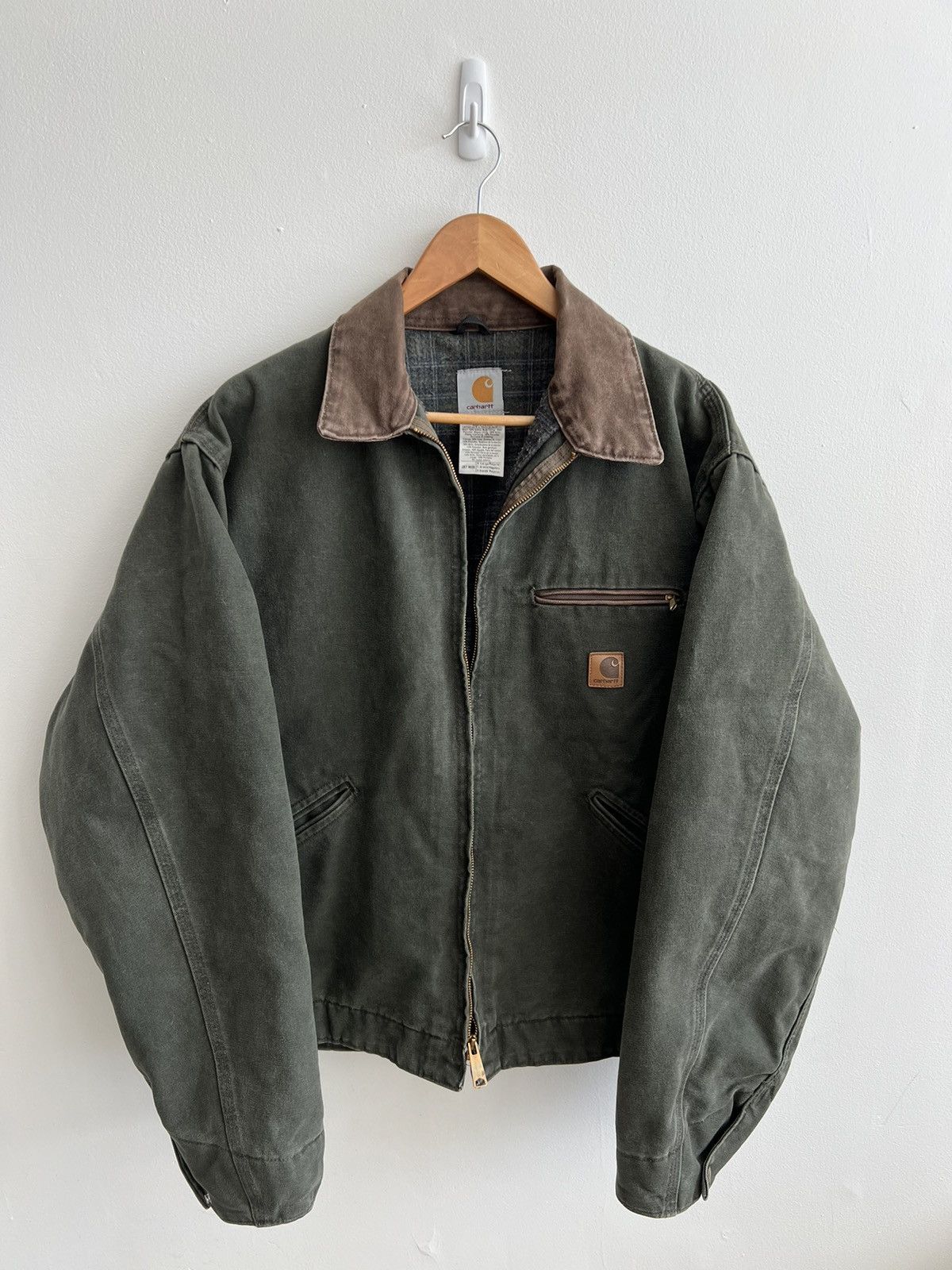 image of Carhartt J97 Moss Xl-Regular Detroit Jacket in Green, Men's