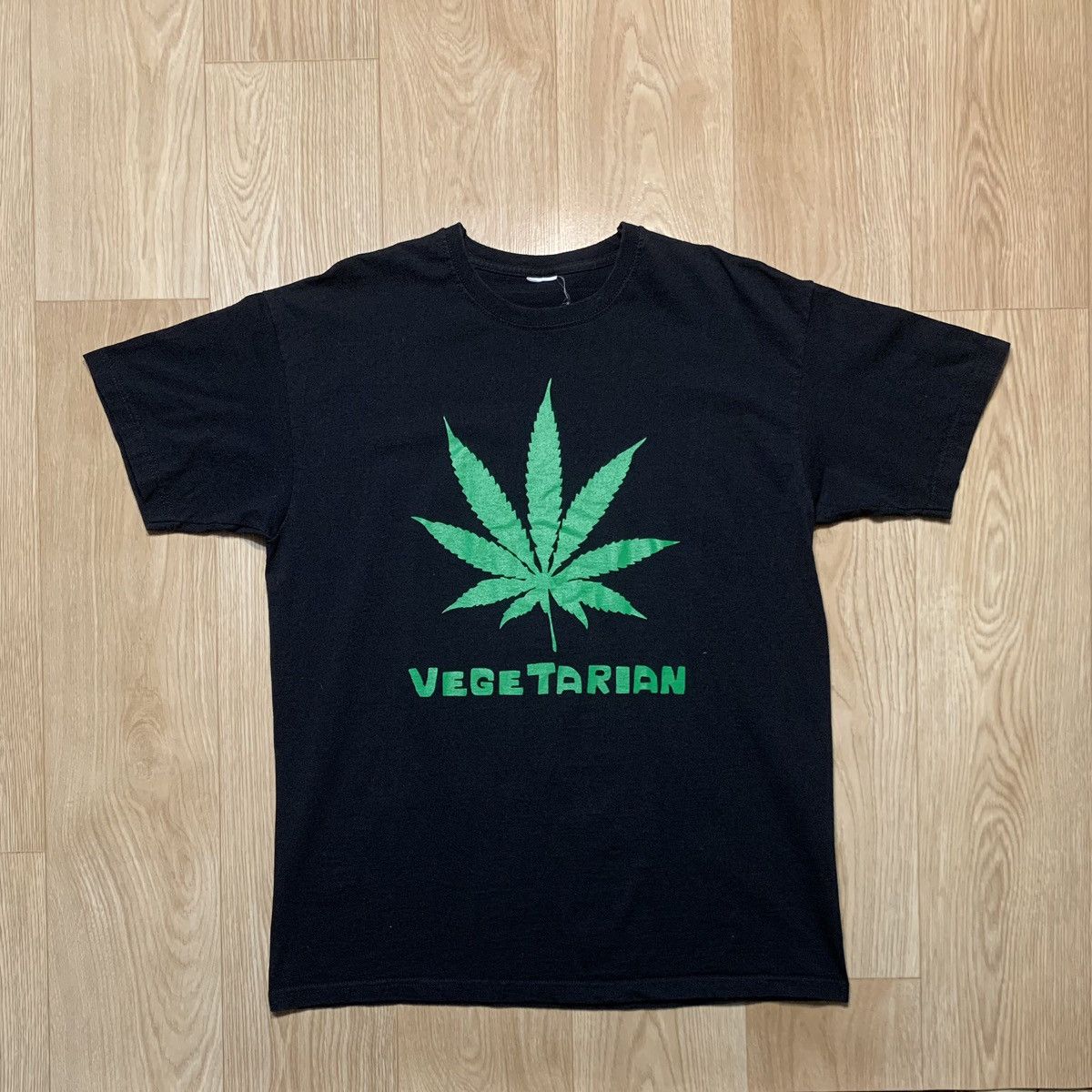 Vintage Vegetarian x Marijuana T-Shirt Smoke Drugs Size US L / EU 52-54 / 3 - 1 Thumbnail