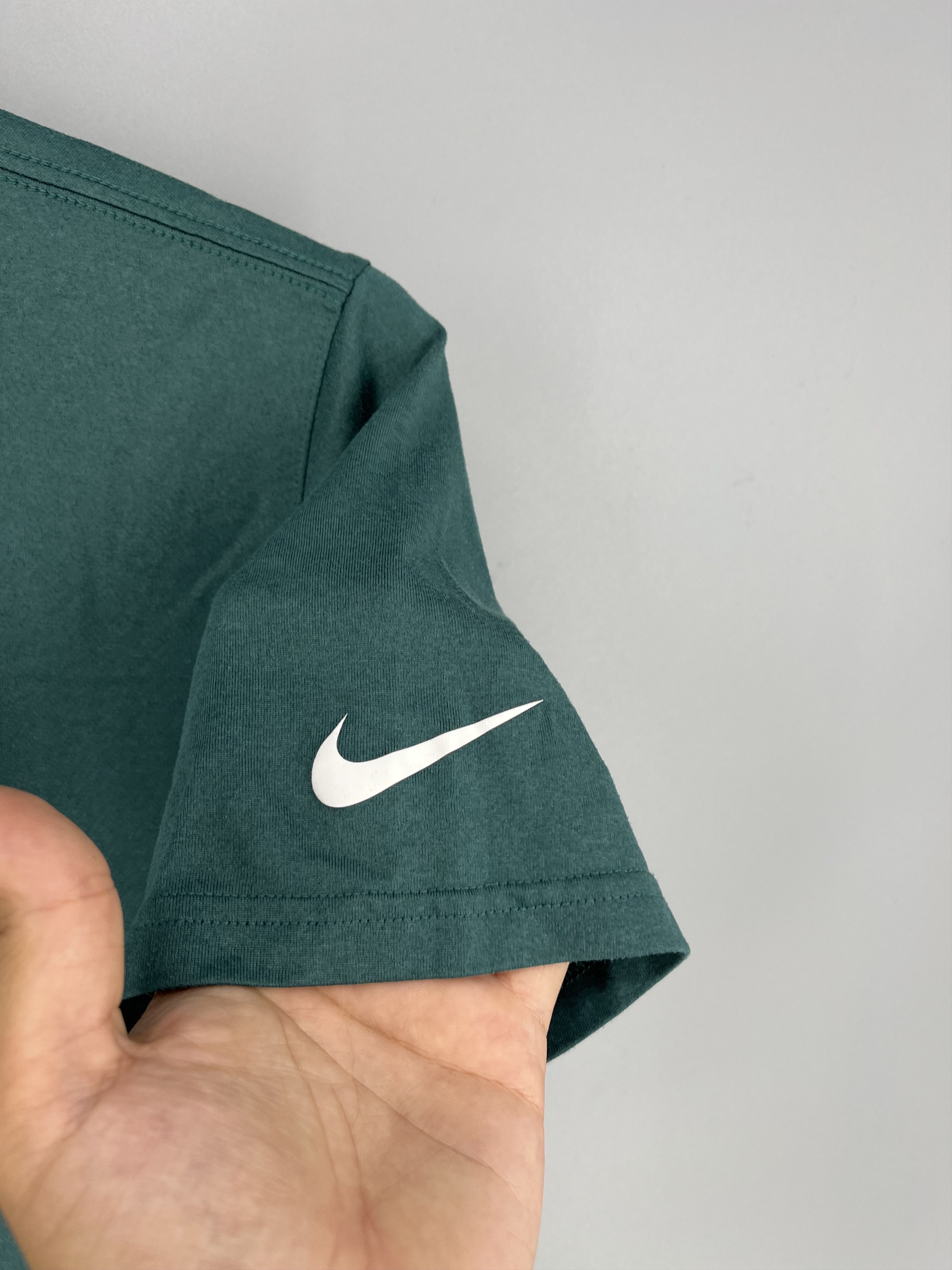NHL Vintage Y2K Mens Nike NFL Jersey Eagles Size US M / EU 48-50 / 2 - 8 Thumbnail