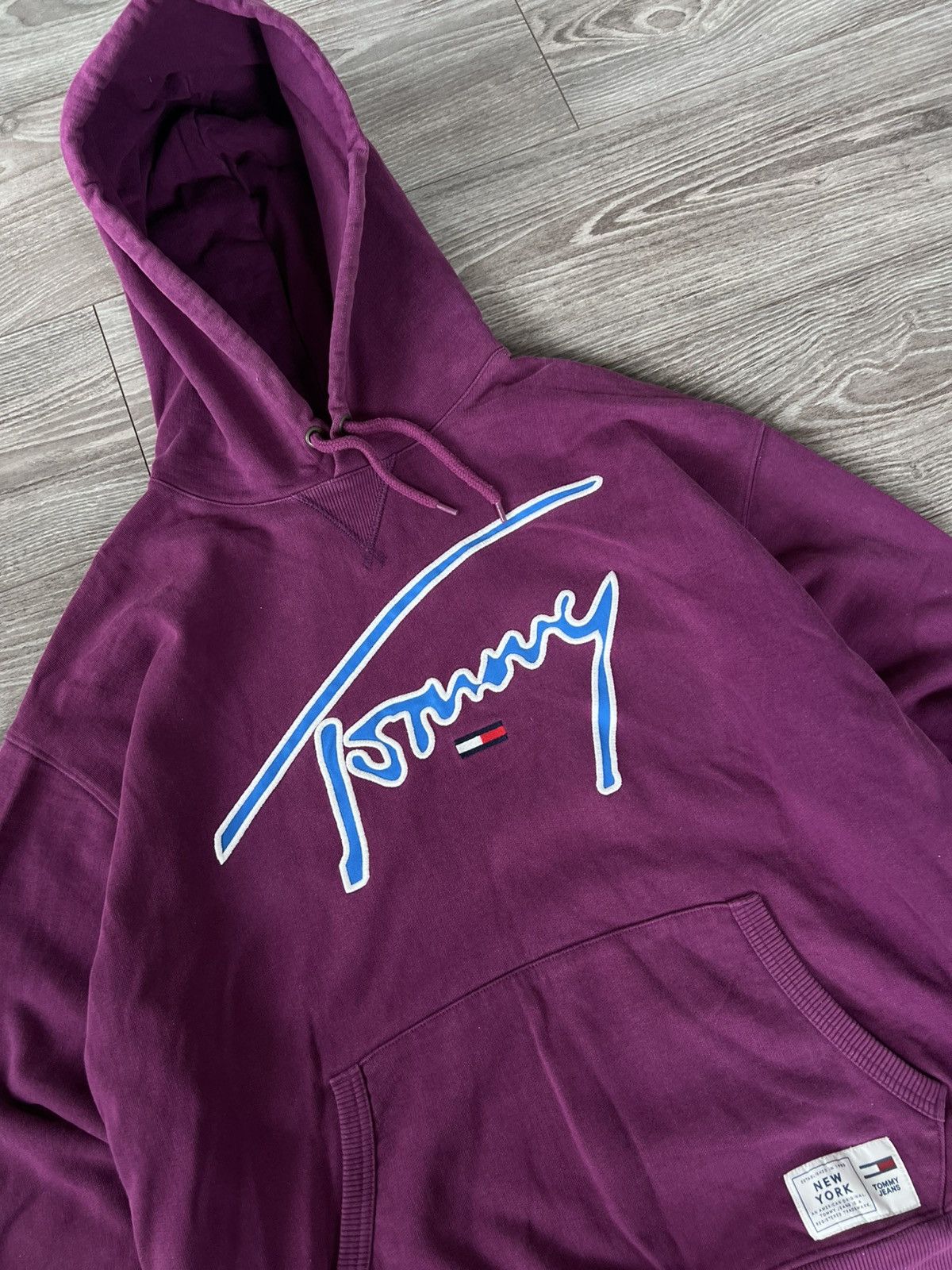 Tommy Hilfiger Tommy Hilfiger Jeans Signature Big Logo Purple Hoodie Size US L / EU 52-54 / 3 - 6 Thumbnail
