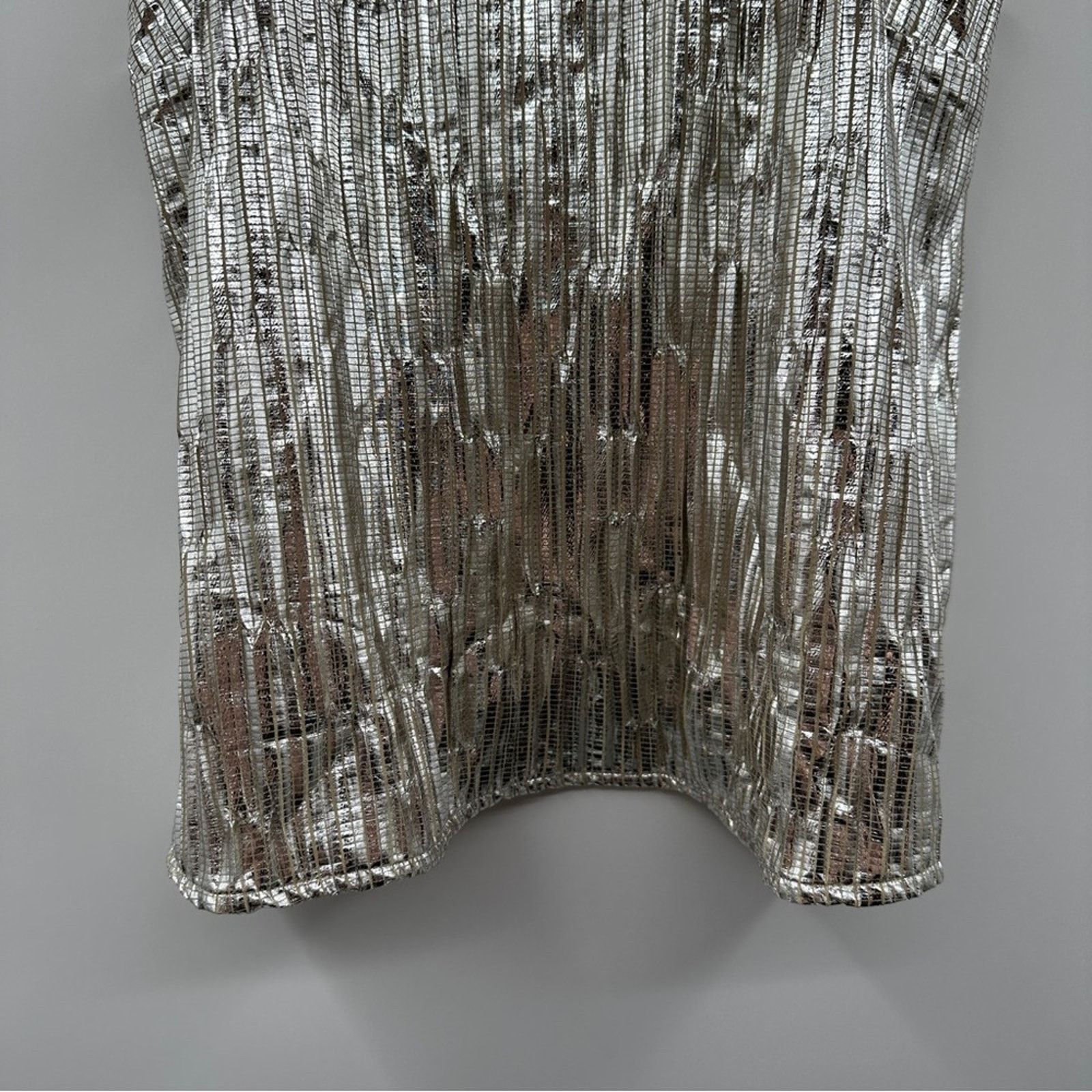 Anthropologie Anthropologie Maeve Shine On Silver Metallic Sleeveless Top Size S / US 4 / IT 40 - 4 Thumbnail