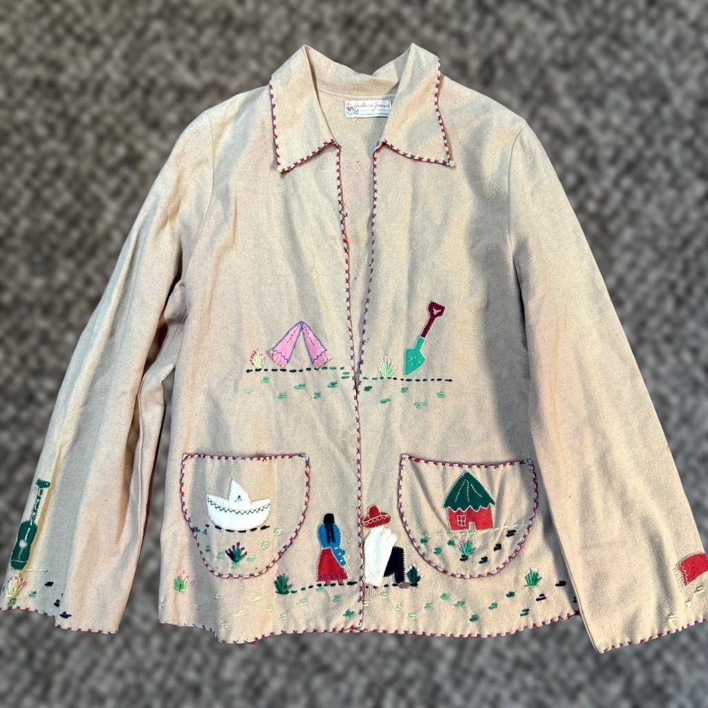 Vintage VINTAGE Guillermo Guevara Wool Embroidered Jacket Mexican Tourist Beige S Size S / US 4 / IT 40 - 1 Thumbnail