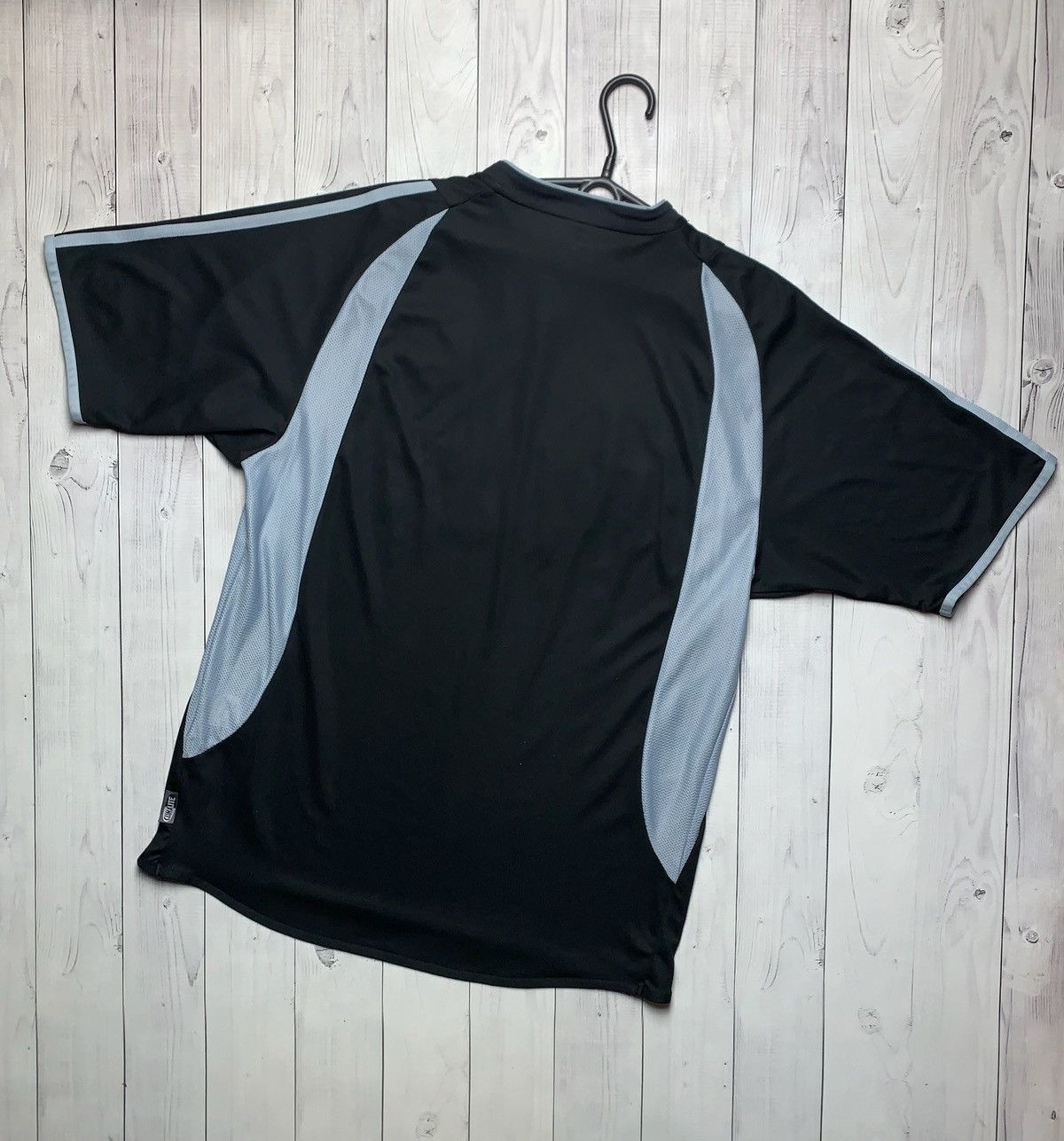 Adidas × Vintage Vintage adidas soccer jersey New Castle United size M Size US M / EU 48-50 / 2 - 5 Thumbnail