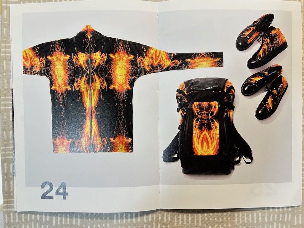 Issey Miyake AW14 Lookbook Size ONE SIZE - 2 Thumbnail