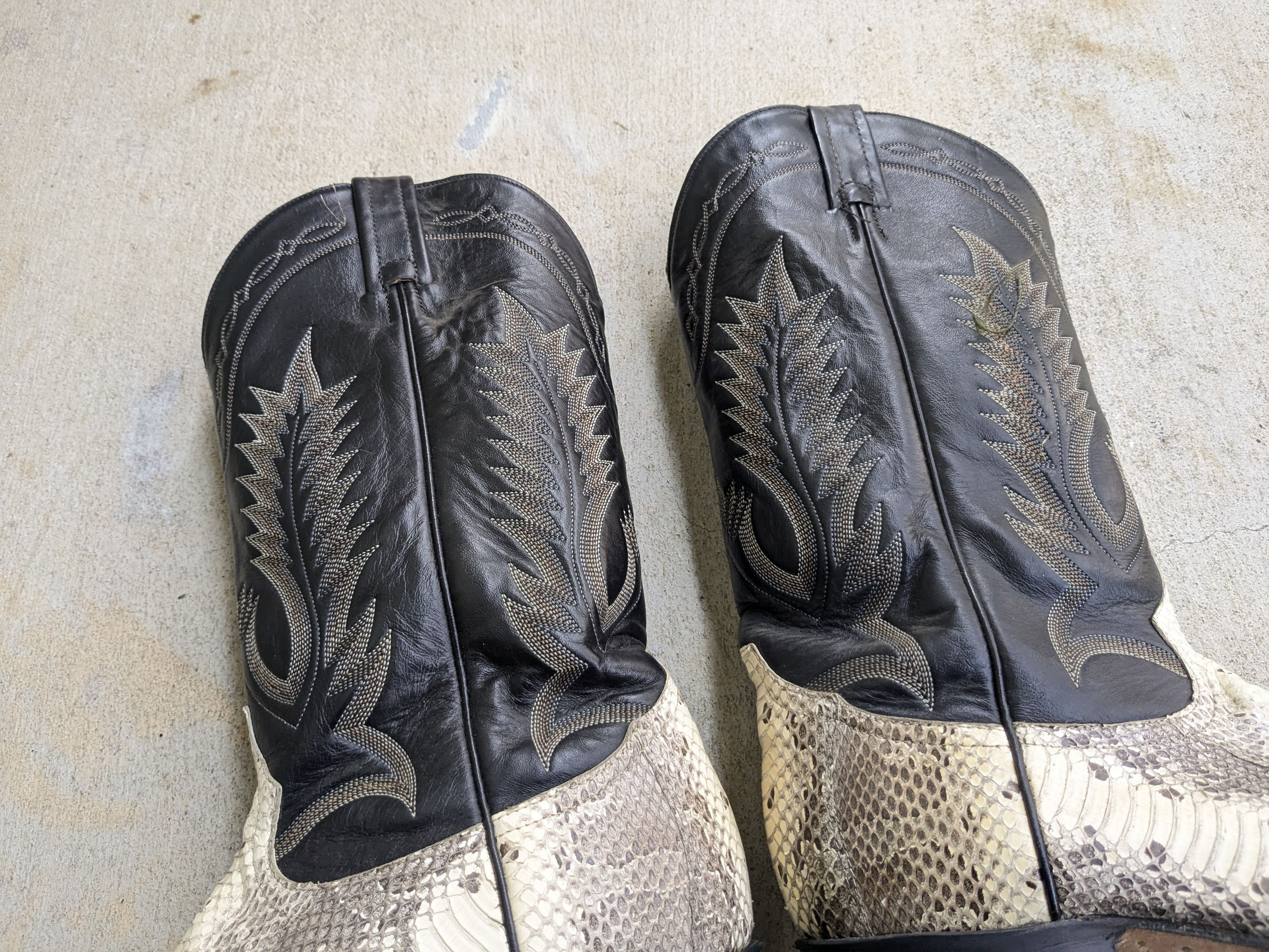 Tony Lama Tony Lama Cowboy Boots Snakeskin Black 9 D Leather Python Size US 9 / EU 42 - 3 Thumbnail
