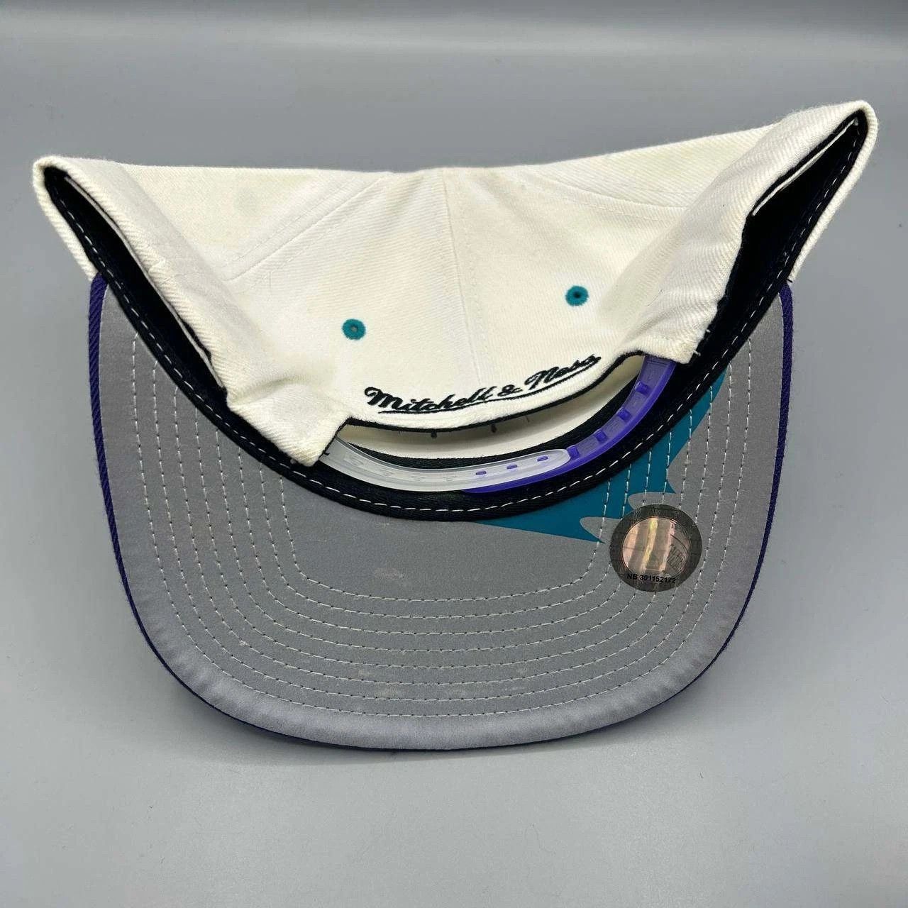 Mitchell & Ness Chicago Bulls Hat Men White Purple Embroidered Snap Back Cap Size ONE SIZE - 3 Thumbnail