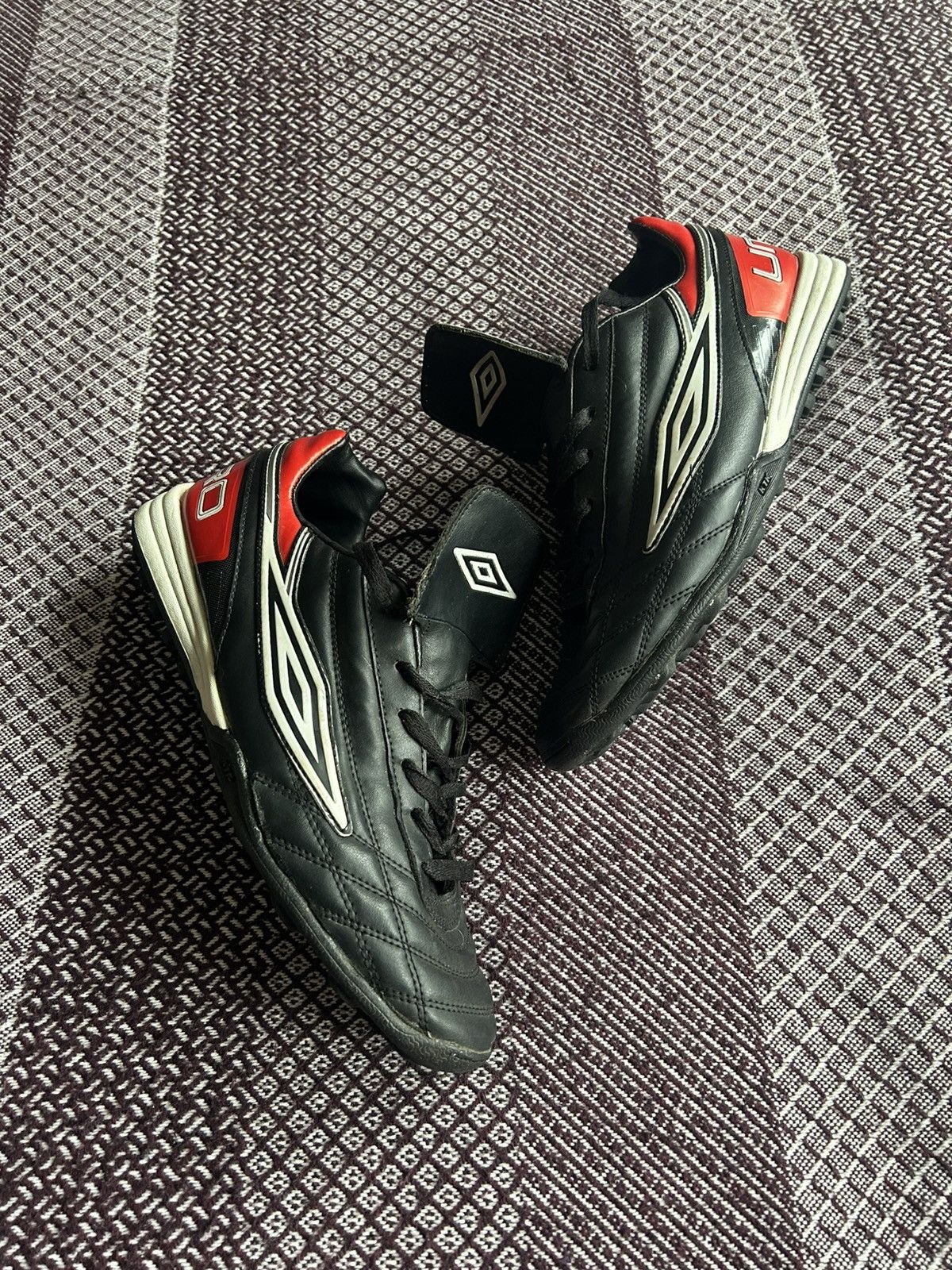 Umbro Vintage Umbro Leather Football Casual Shoes Rare Streetwear Size US 10.5 / EU 43-44 - 1 Thumbnail