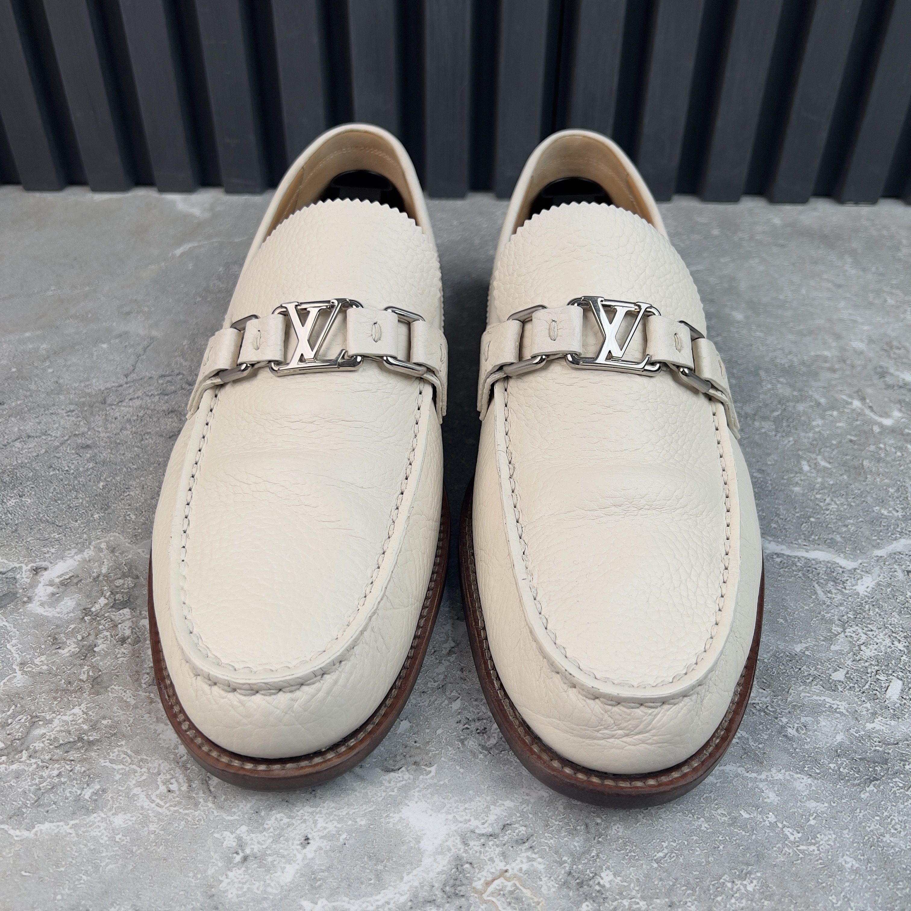 Louis Vuitton LV Major Loafers White Leather Size US 9 / EU 42 - 2 Thumbnail