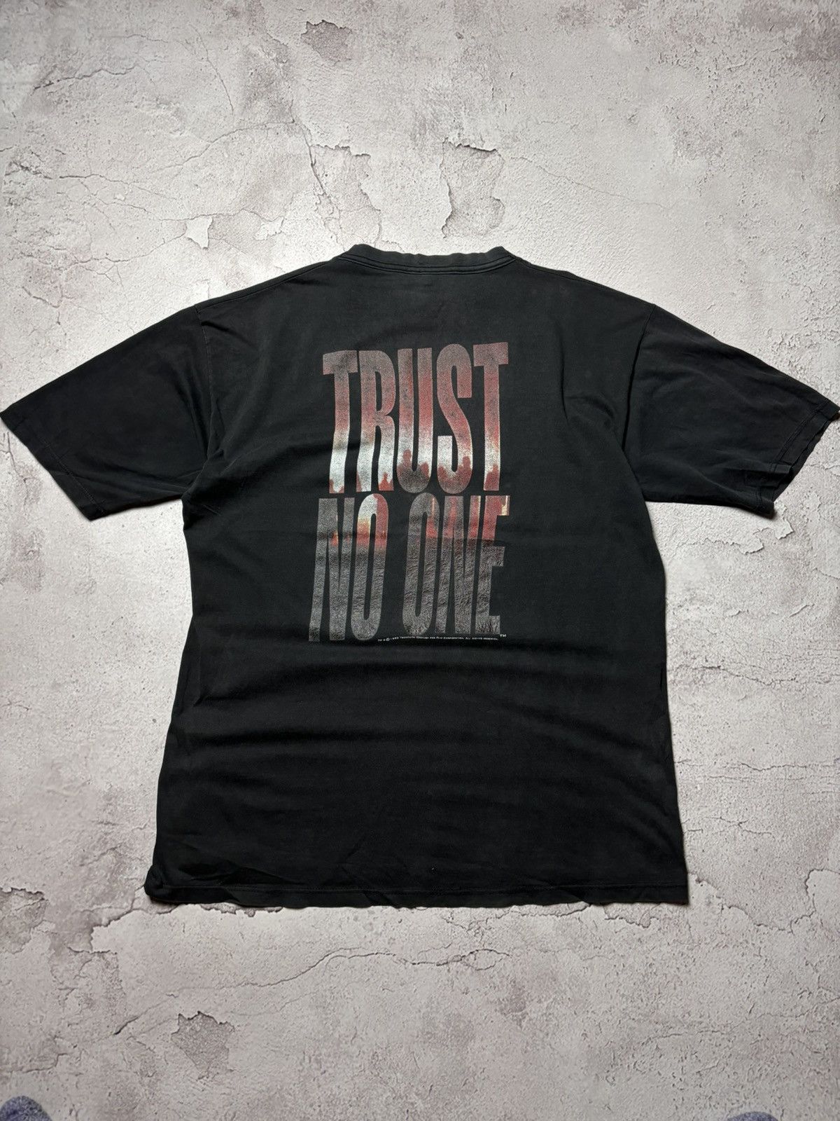 Other Vintage 1995 The X-Files Trust No One T-Shirt Black 90s Size US L / EU 52-54 / 3 - 1 Thumbnail