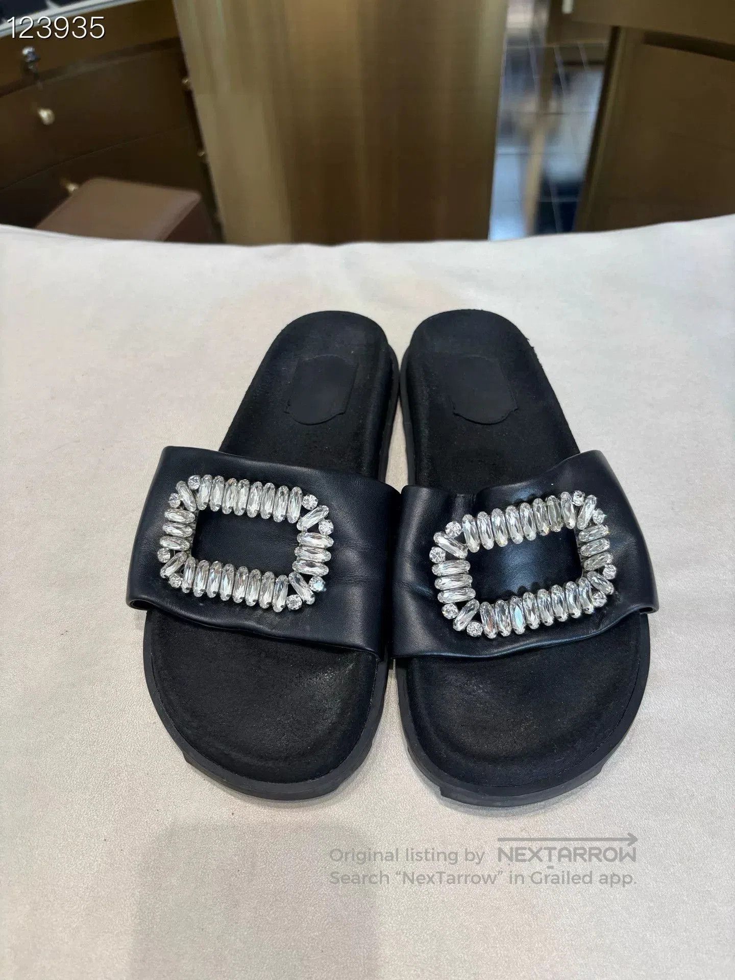 Roger Vivier Black Diamond Buckle Leather Slippers. Size US 8 / IT 38 - 1 Thumbnail