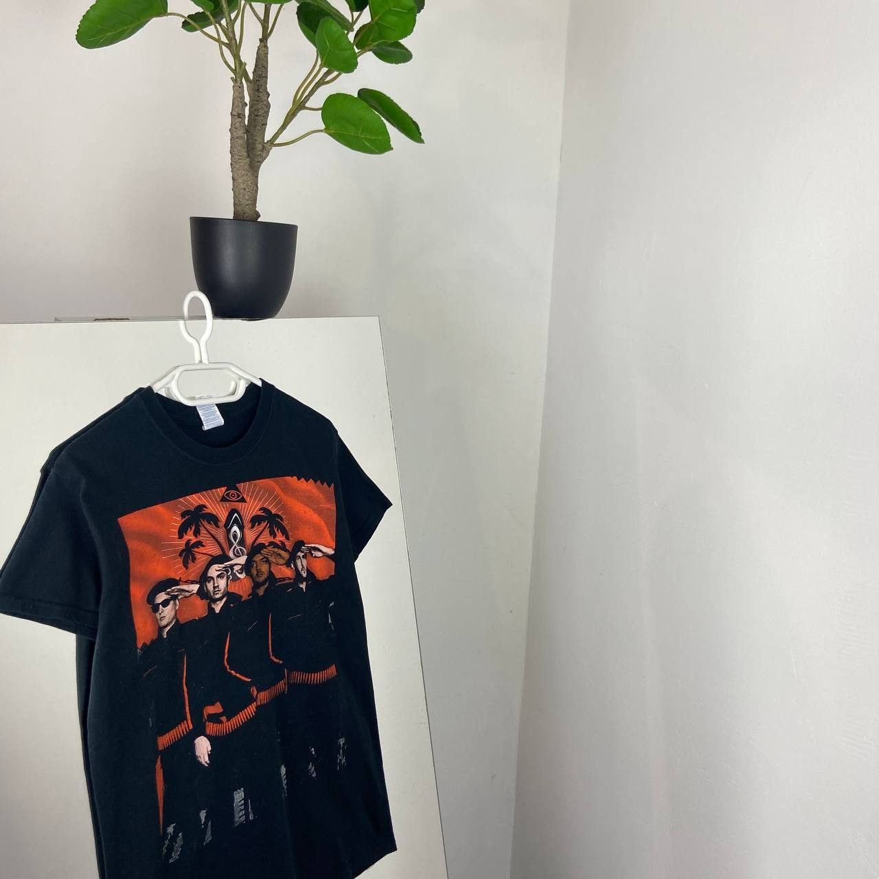 Band Tees KIZ Vintage Y2K Hip Hop Tour T-Shirt Size US S / EU 44-46 / 1 - 1 Thumbnail
