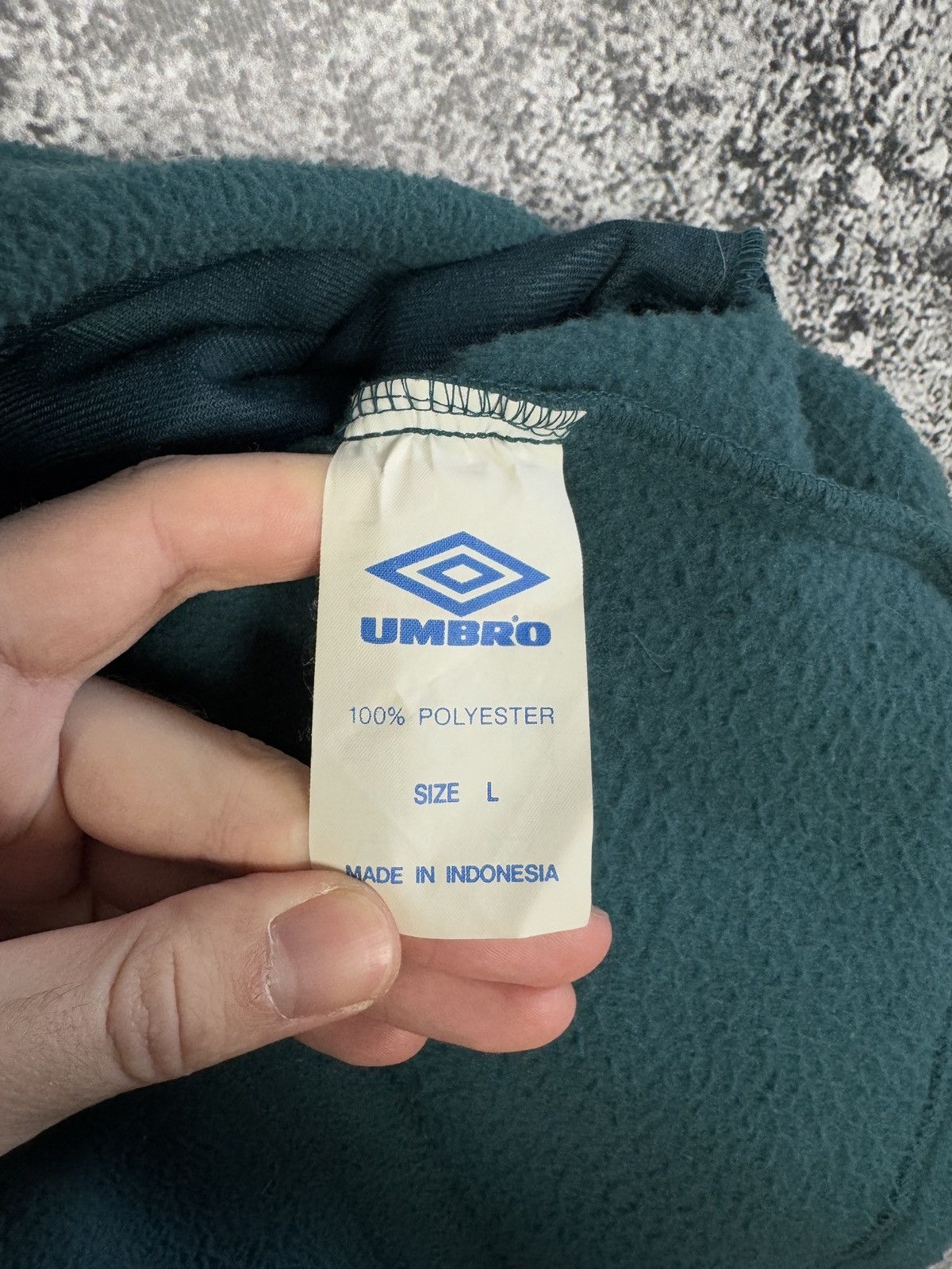Umbro Men’s Vintage 90s Umbro 1/4 Zip Fleece Jacket Retro Size L Size US L / EU 52-54 / 3 - 8 Thumbnail