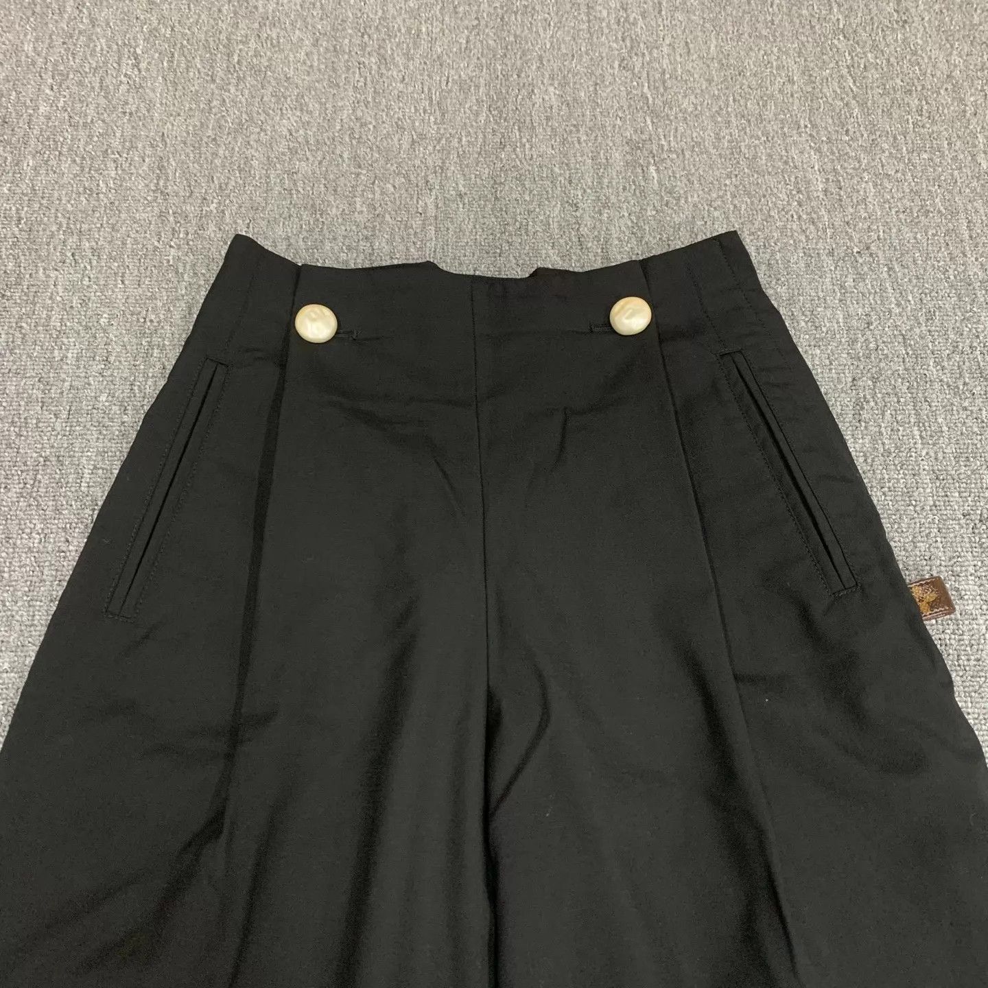 Louis Vuitton LV black wool casual wideleg pants size 36 95 new Size 26" / US 2 / IT 38 - 6 Thumbnail