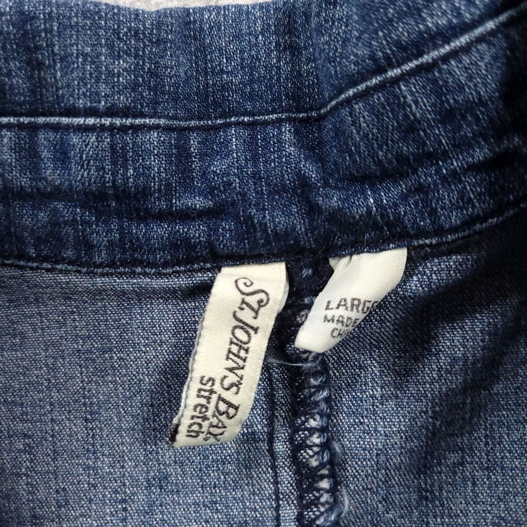 Vintage VINTAGE? No — St. John's Bay Denim Jean Jacket Button Front Blue Large Stretch Women’s Jacket Size 36" / US 14 / IT 50 - 7 Thumbnail