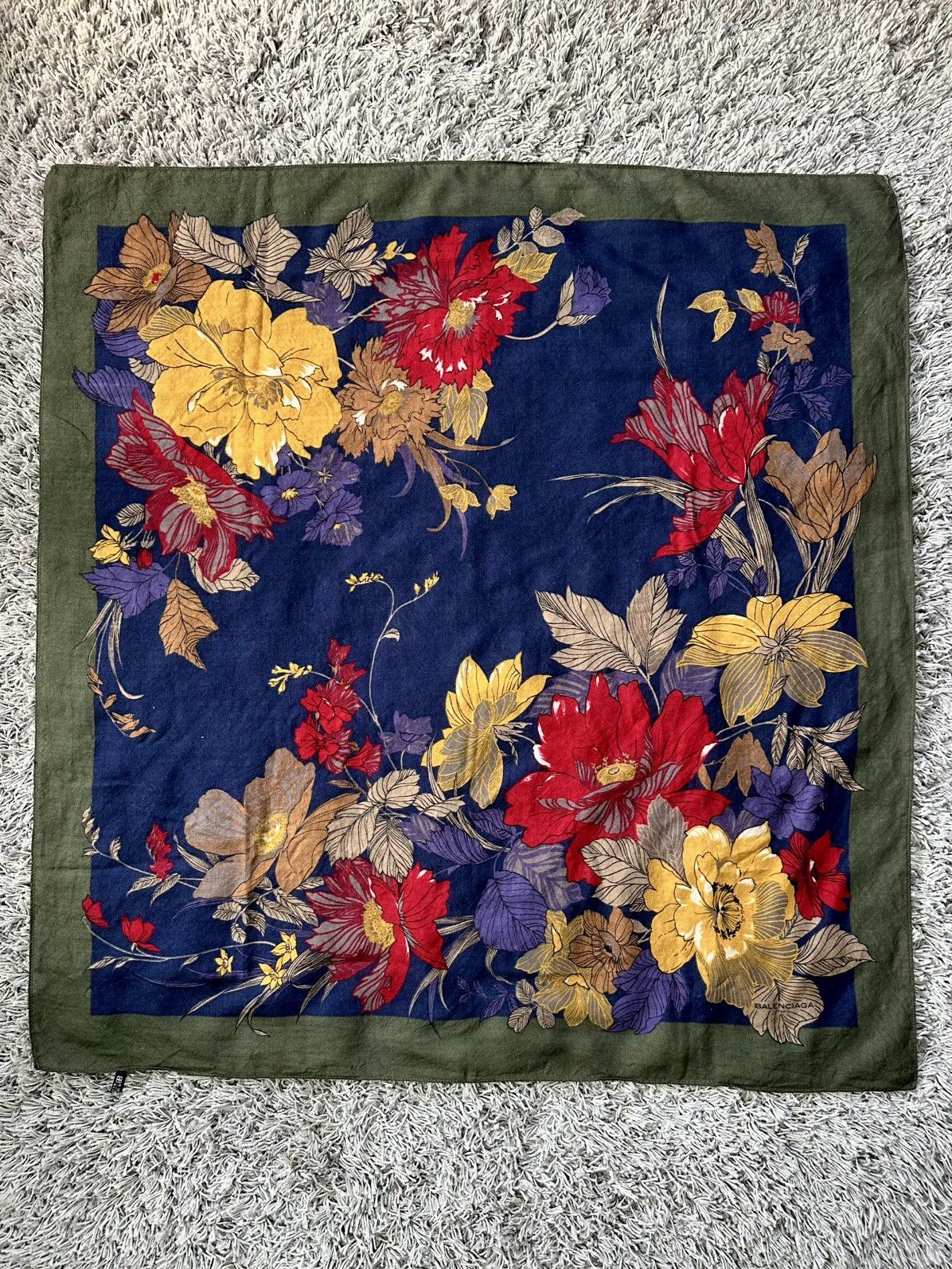 Balenciaga Balenciaga Floral Scarf Shawl Size ONE SIZE - 2 Thumbnail