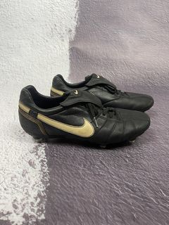 Nike Tiempo | Grailed