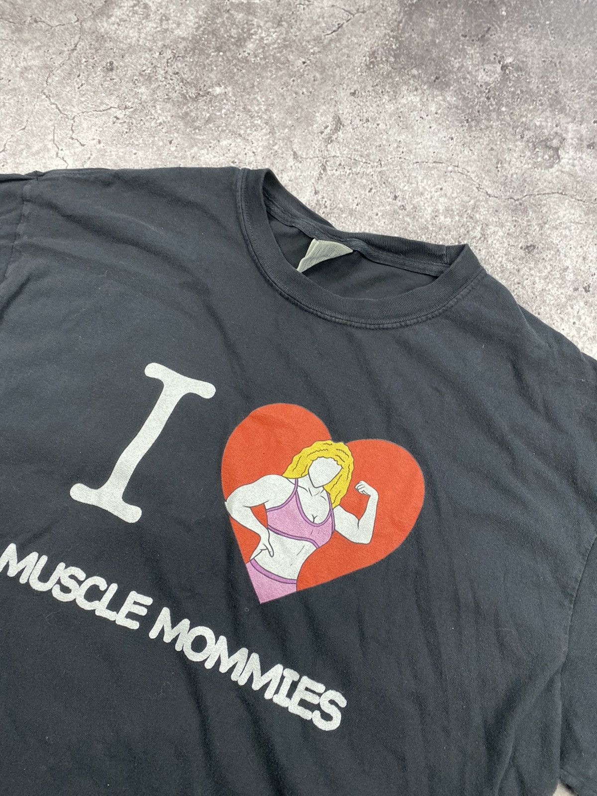 Japanese Brand × Vintage Vintage I Love Muscle Mommies Y2K funny crazy shirt🔥 Size US XL / EU 56 / 4 - 3 Thumbnail