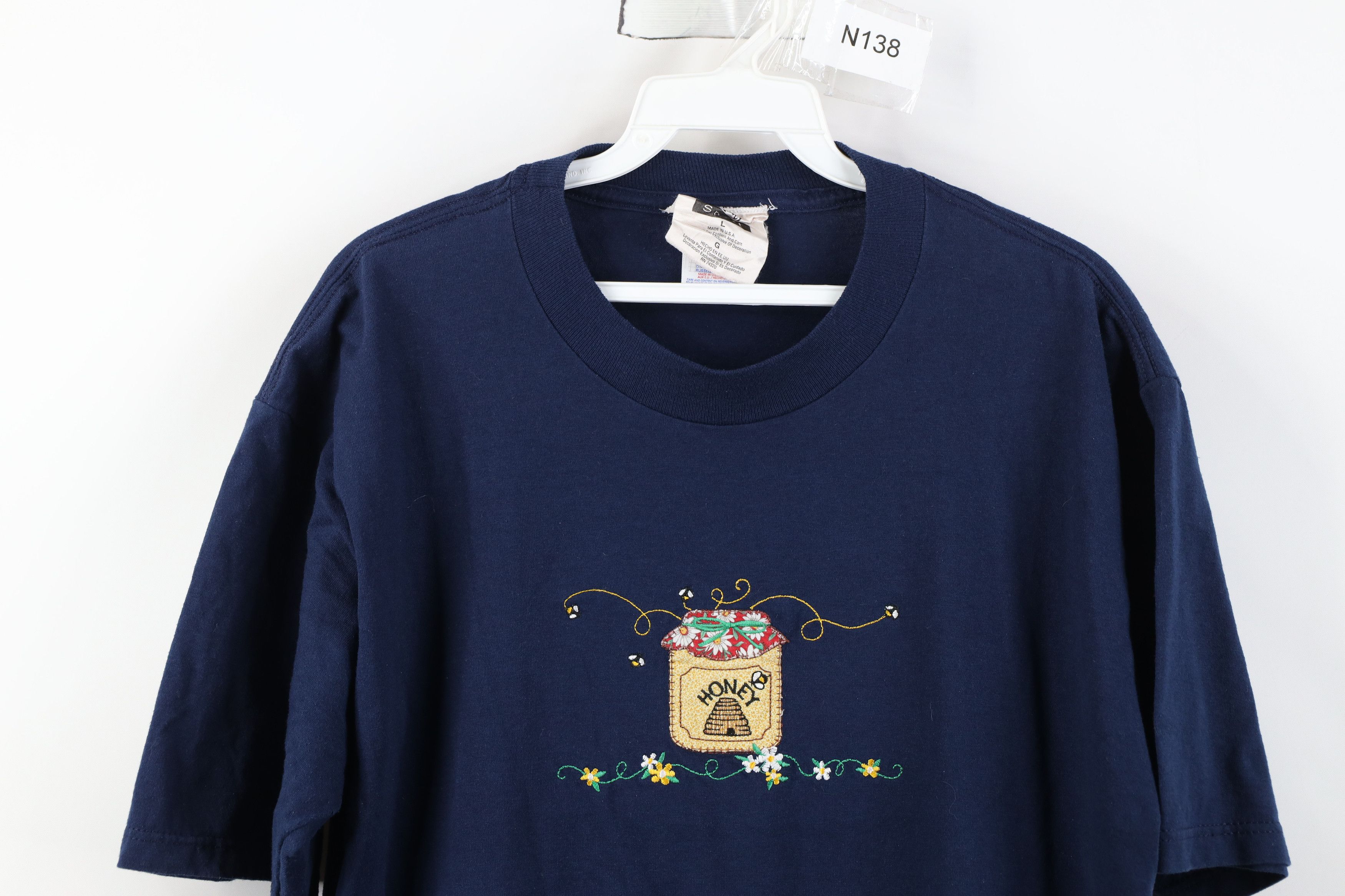Vintage Vintage 90s Streetwear Flower Honey Bee T-Shirt Blue USA Size L / US 10 / IT 46 - 2 Thumbnail