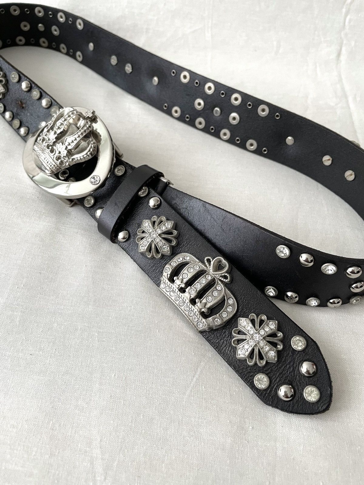B.B. Simon Crown Buckle Studded Leather Belt Size ONE SIZE - 5 Thumbnail