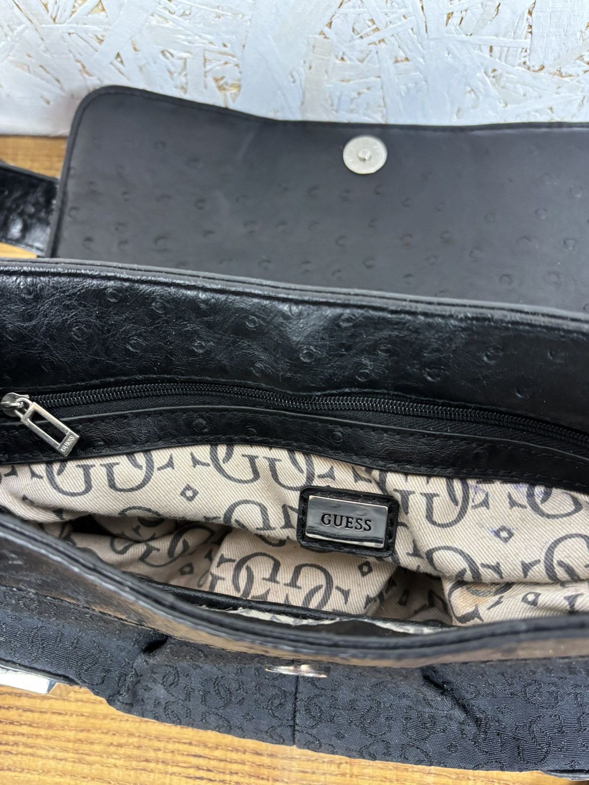 Guess Guess Vintage Y2K Crossbody Shoulder Bag Black Monogram 00s Size ONE SIZE - 16 Thumbnail