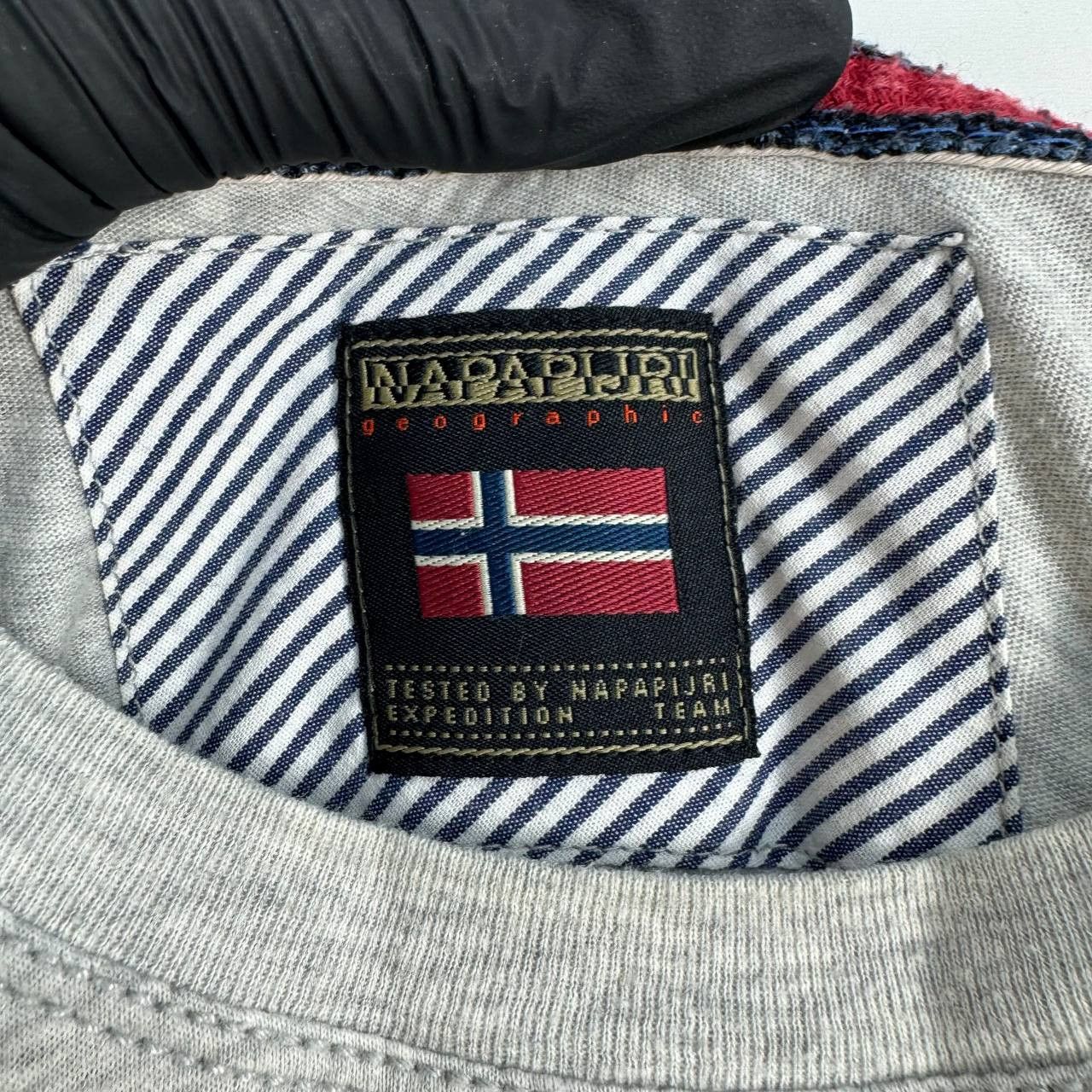 Napapijri Napapijri Grey Graphic T-Shirt Norway Flag Tee Size M Size US M / EU 48-50 / 2 - 4 Thumbnail