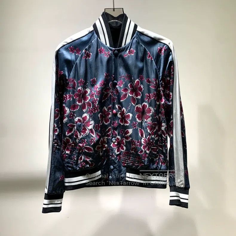 Valentino Valentino Silk jacket top coat Size M / US 6-8 / IT 42-44 - 1 Thumbnail