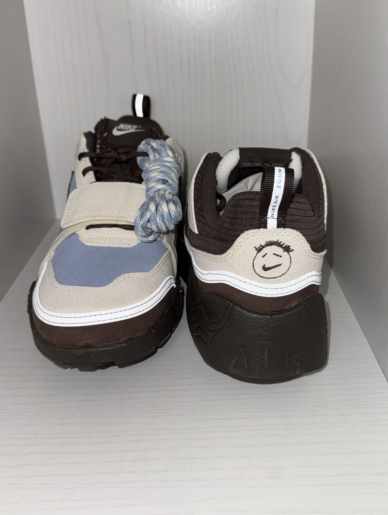 Nike × Travis Scott Travis Scott x Nike Zoom Field Jaxx 'Leche Blue' Size US 9.5 / EU 42-43 - 6 Thumbnail