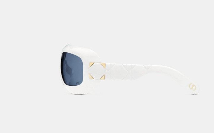 Dior o1w1db11124 Size: OS / Mask Sunglasses in White Size ONE SIZE - 3 Thumbnail