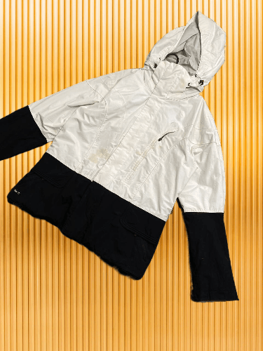 Nike VTG Nike Acg ladies hooded outdoor ski jacket Size XL / US 12-14 / IT 48-50 - 1 Thumbnail