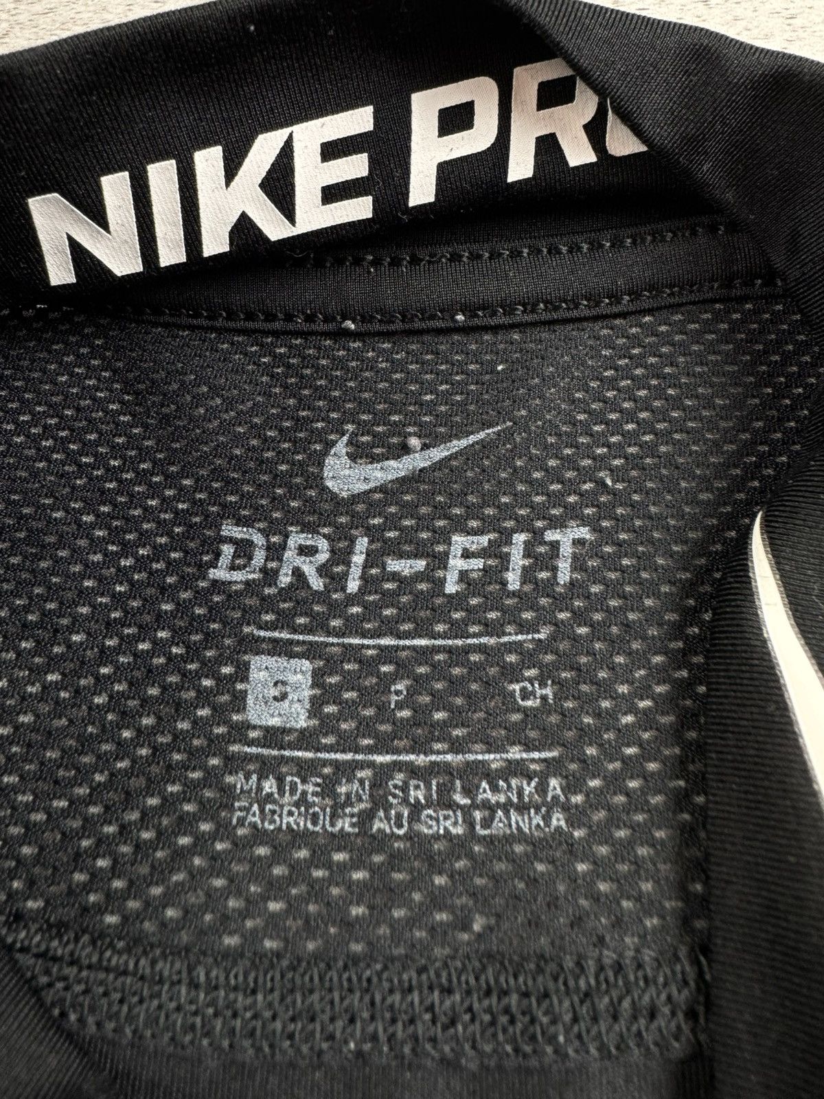 Nike Nike Pro Dri Fit Long Sleeve Athletic Training Shirt Black Termo Men’s S Swoosh Size US S / EU 44-46 / 1 - 8 Thumbnail