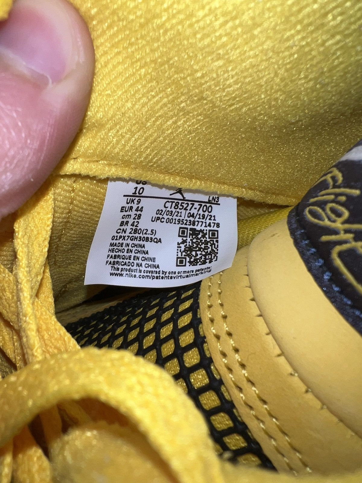 Nike Jordan 4 lightning 2021 Size US 10 / EU 43 - 8 Thumbnail