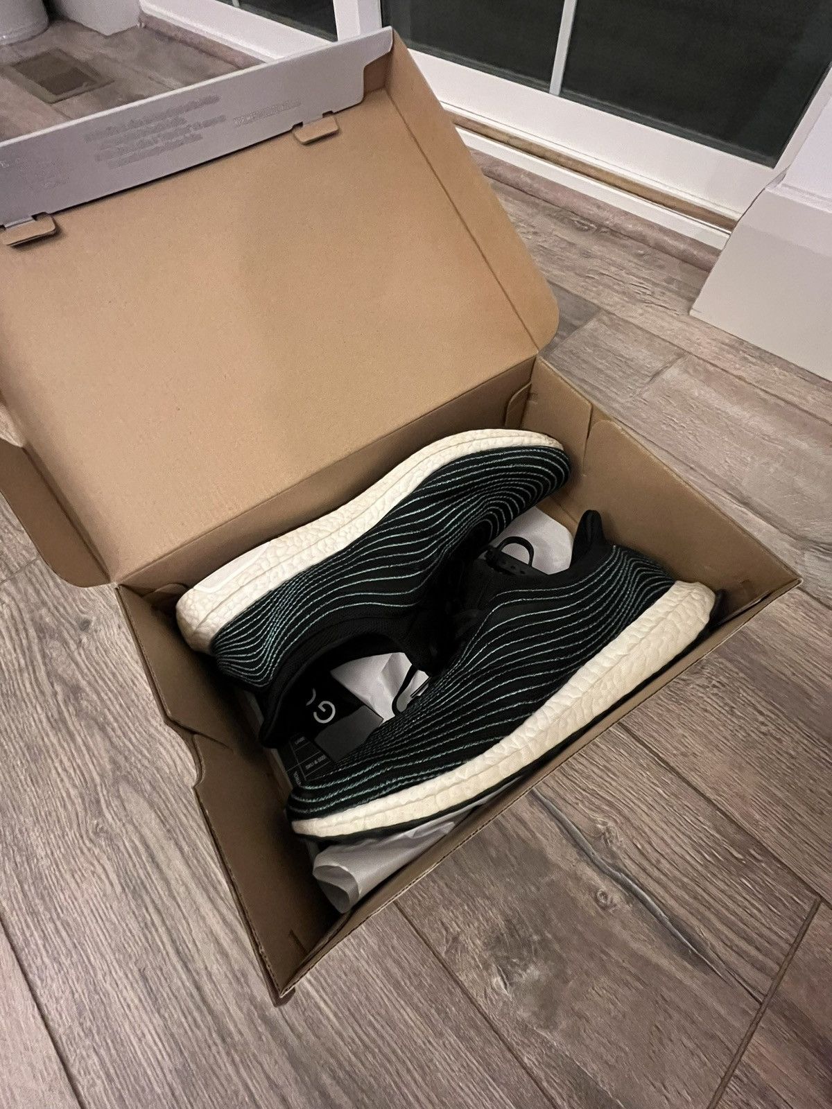 Nike Adidas Ultraboost DNA Parlay Size US 11 / EU 44 - 7 Thumbnail