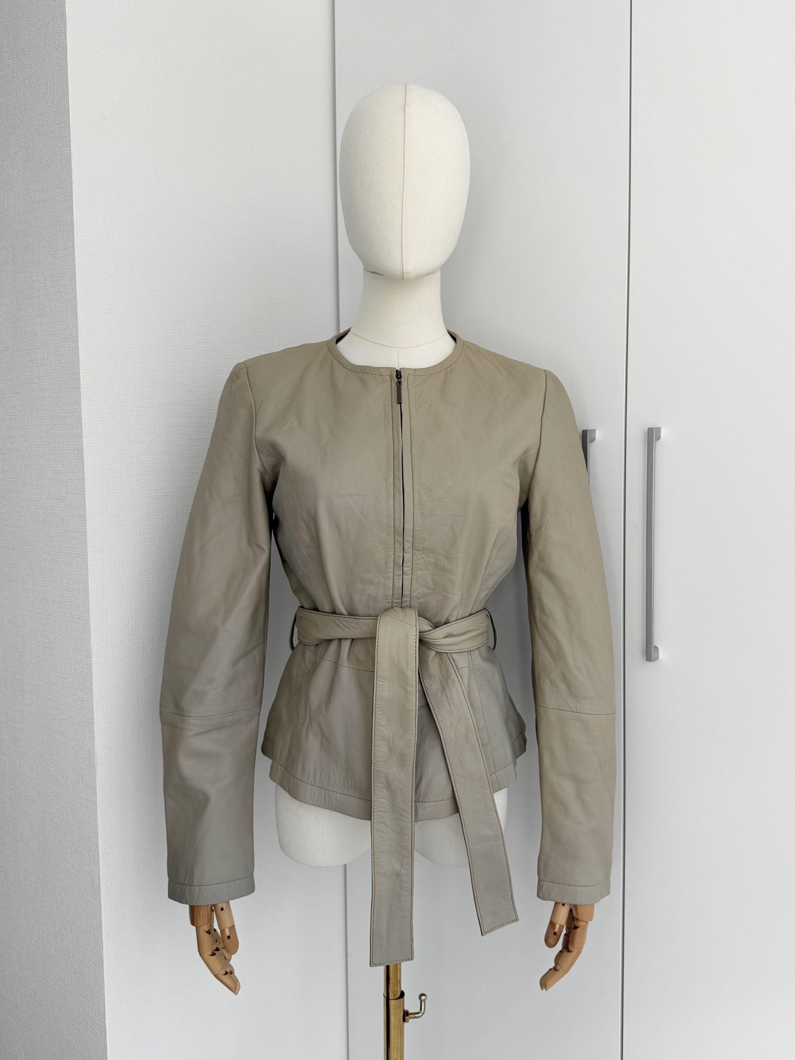 Genuine Leather Vintage Leather Jacket Women Belted Fitted Zip Minimalist Size S / US 4 / IT 40 - 1 Thumbnail