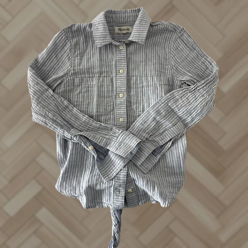Madewell Madewell Striped Long Sleeve Button Front Top XS Blue Womens Tie Back Satin? (Note: This line intentionally uses the original words only) Size XS / US 0-2 / IT 36-38 - 1 Thumbnail
